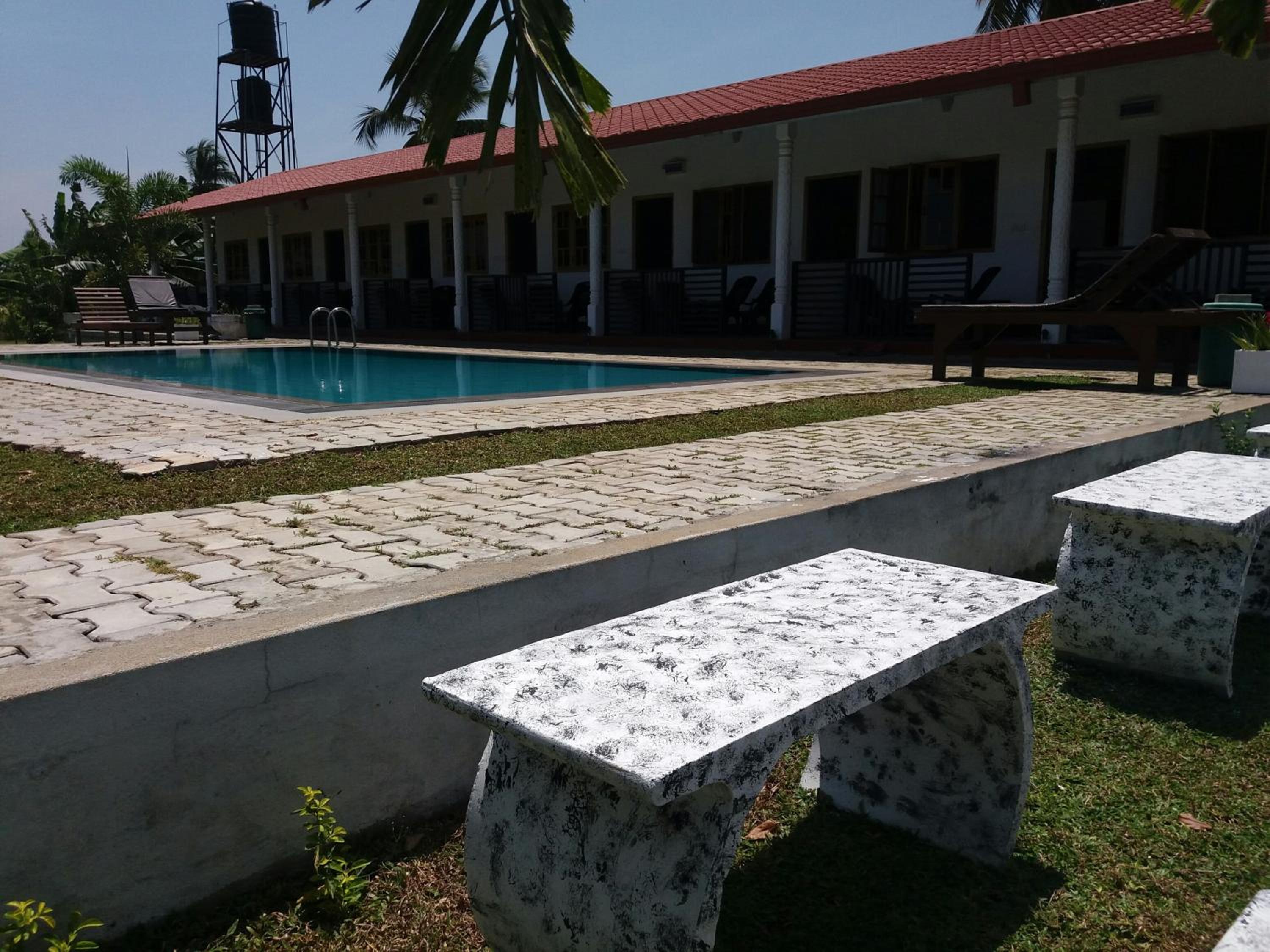 Shan Guest and Restaurant Nilaveli