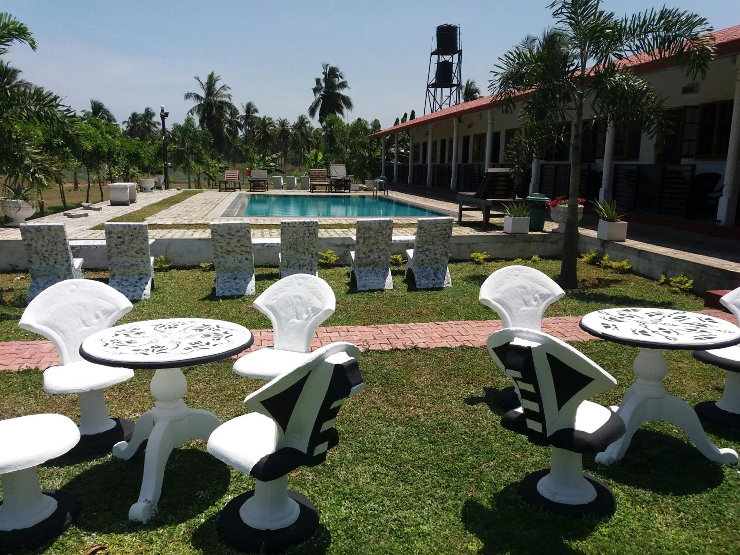 Shan Guest and Restaurant Nilaveli