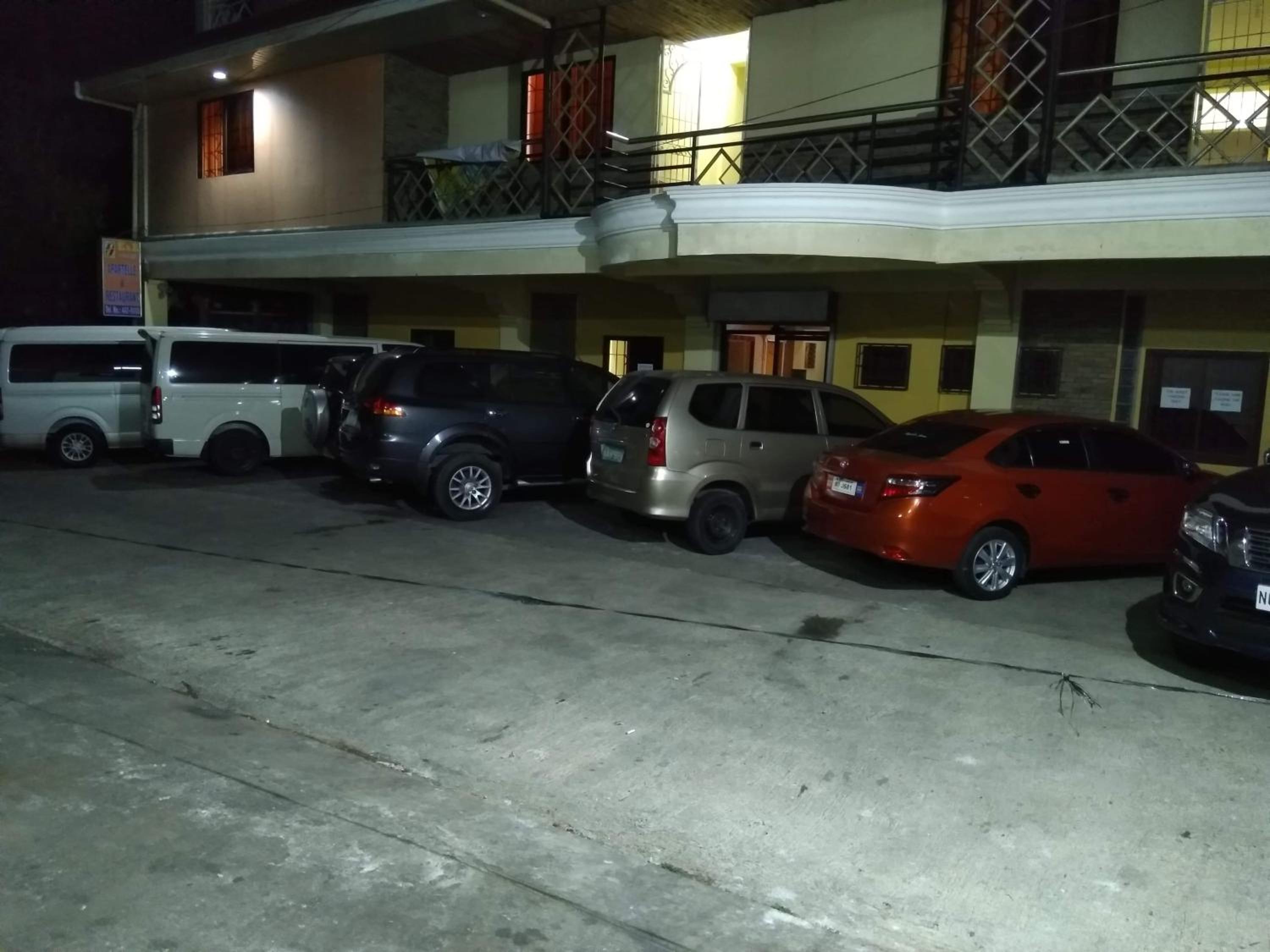 ASHBURN'S TRANSIENT BAGUIO - BASIC SLEEP and GO, LIMITED PAY PARKING, SELF SERVICE