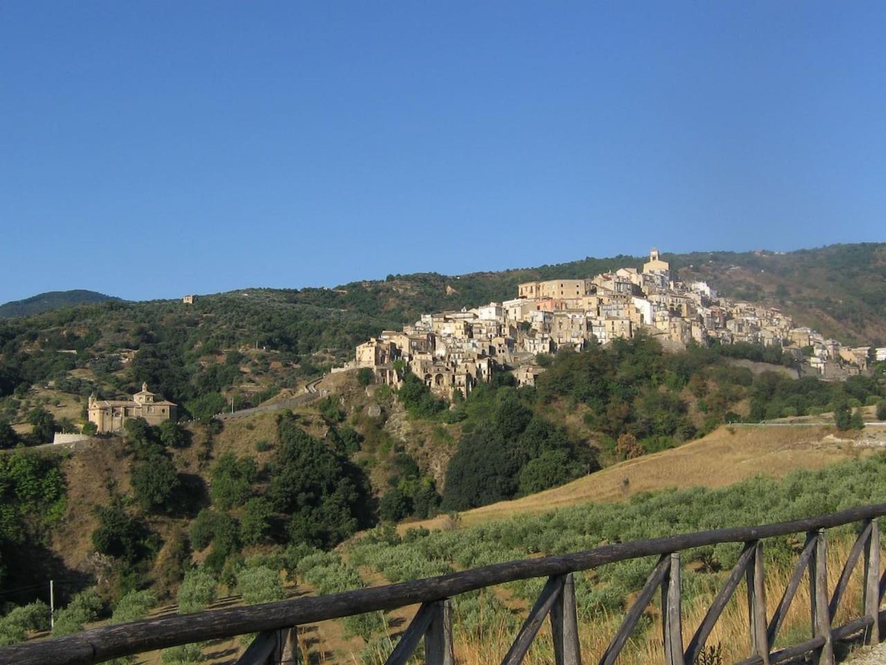 Slow holidays in Calabria tradizioni eno-gastonomia tra borgo e mare