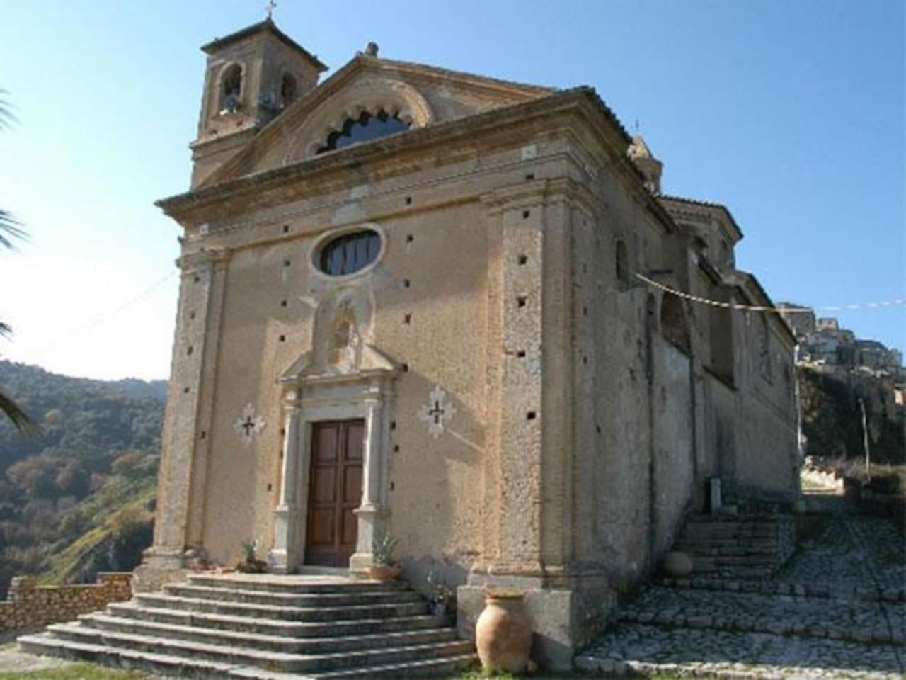 Slow holidays in Calabria tradizioni eno-gastonomia tra borgo e mare