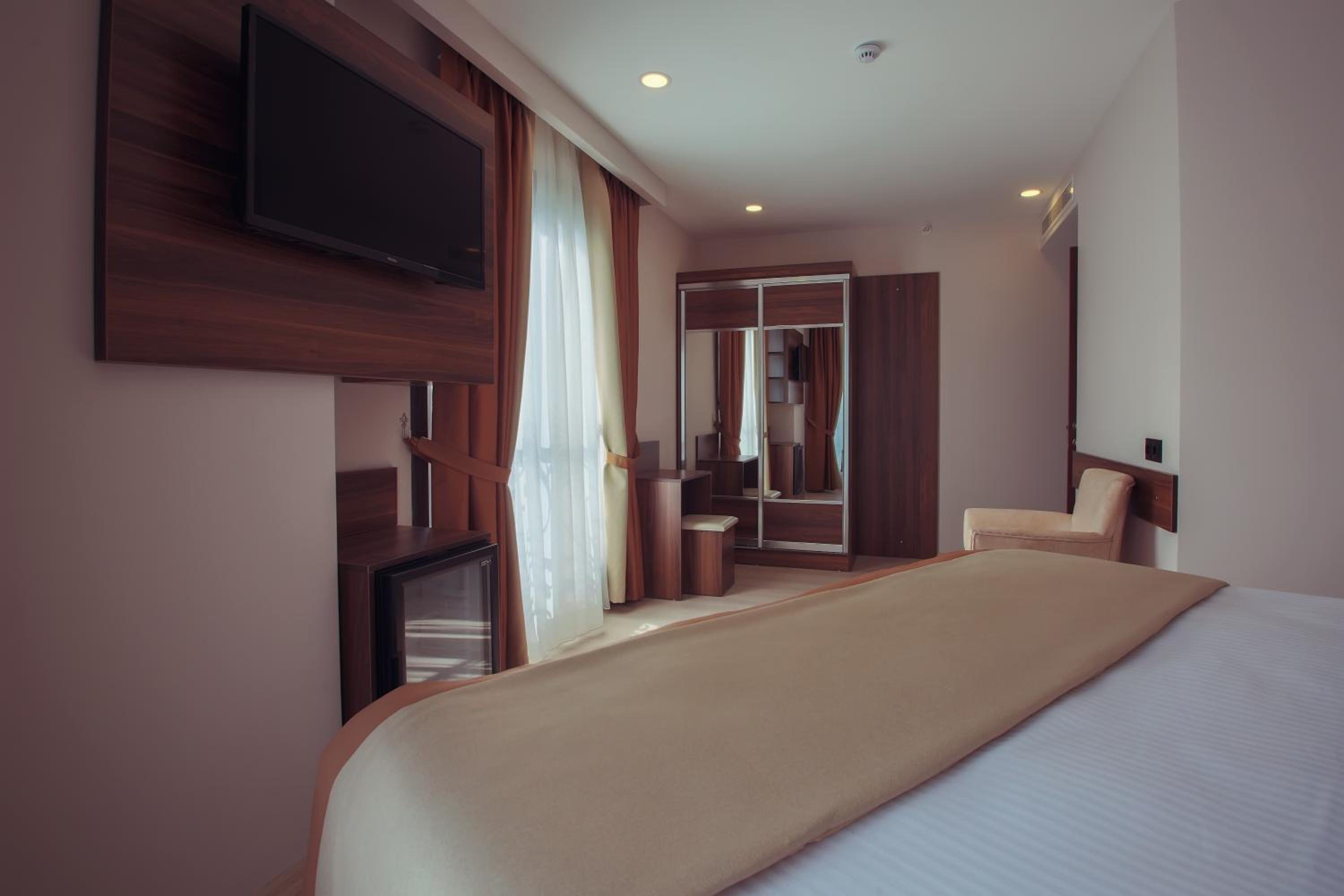 Hotel Paris Prestige - Image 15