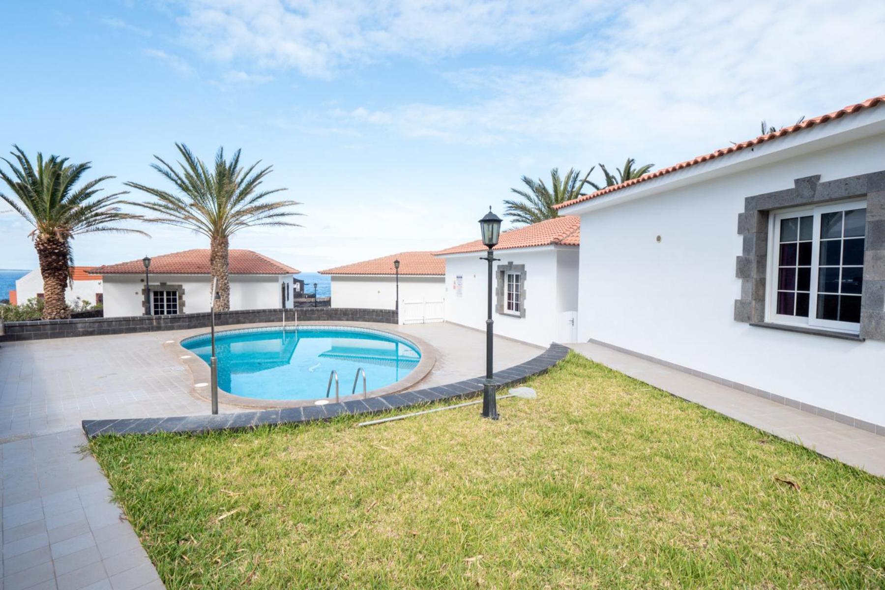 Bungalows Los Roques de Salmor view 4