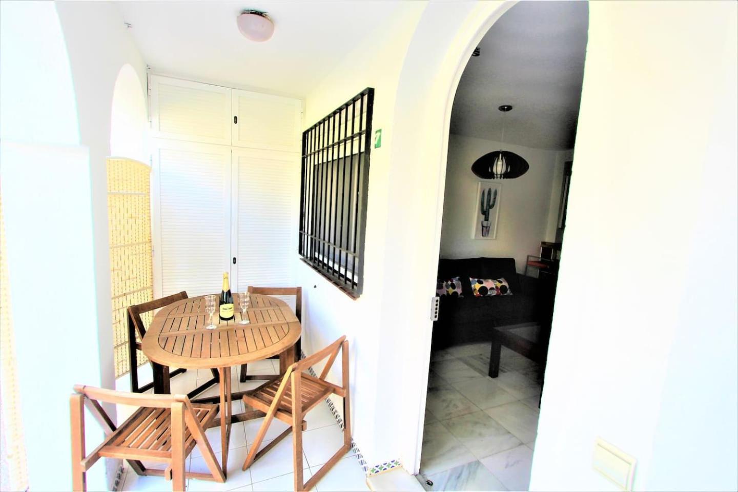 Apartamento Andalucía - A 100 metros de la playa, Camino recto sin cuestas - Piscina view 2