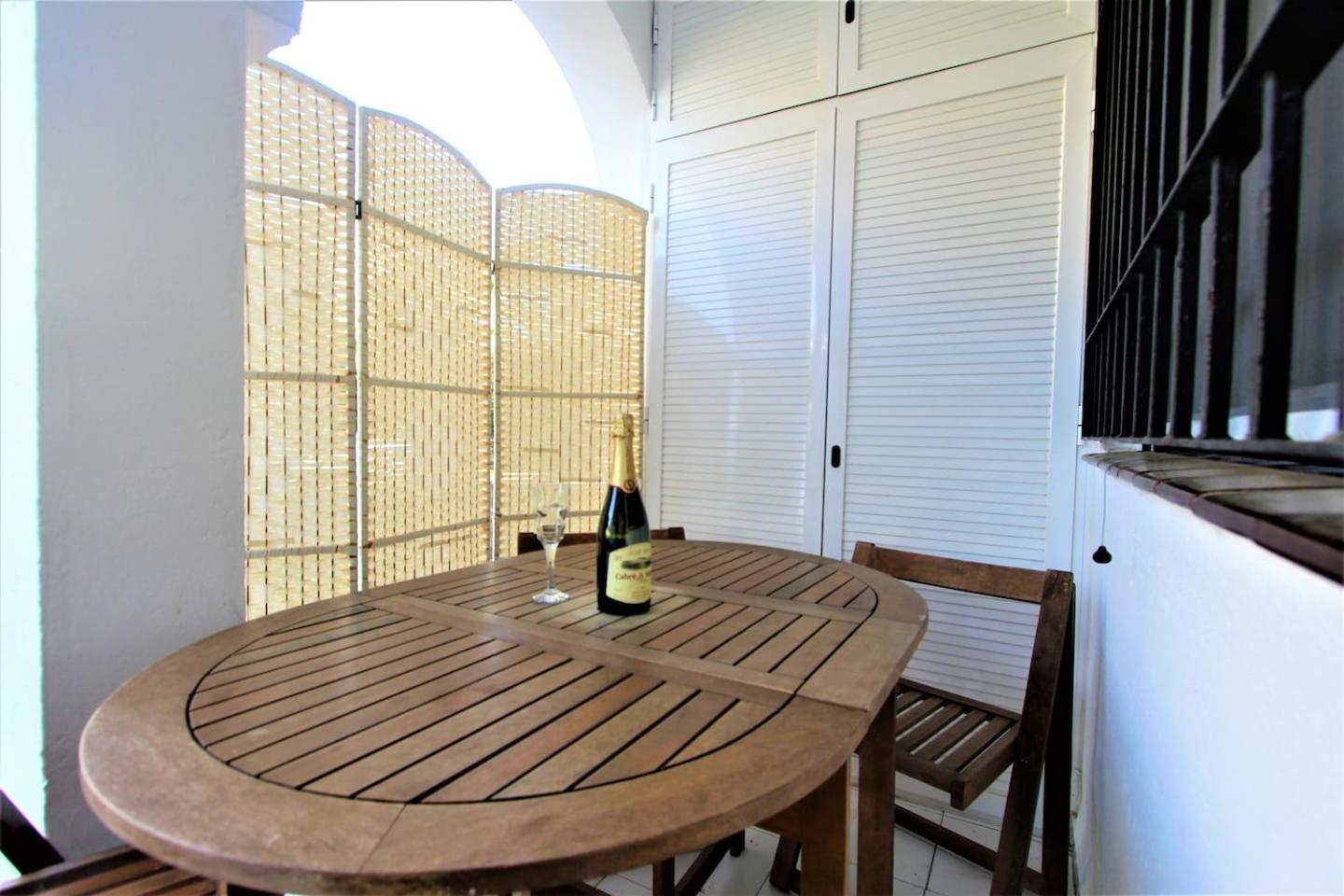 Apartamento Andalucía - A 100 metros de la playa, Camino recto sin cuestas - Piscina view 4