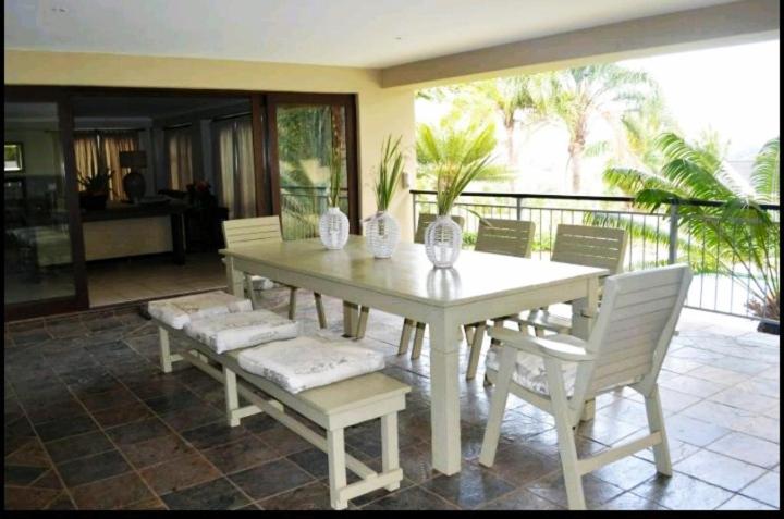 Mahogany Villa Guesthouse - SOLAR view 2