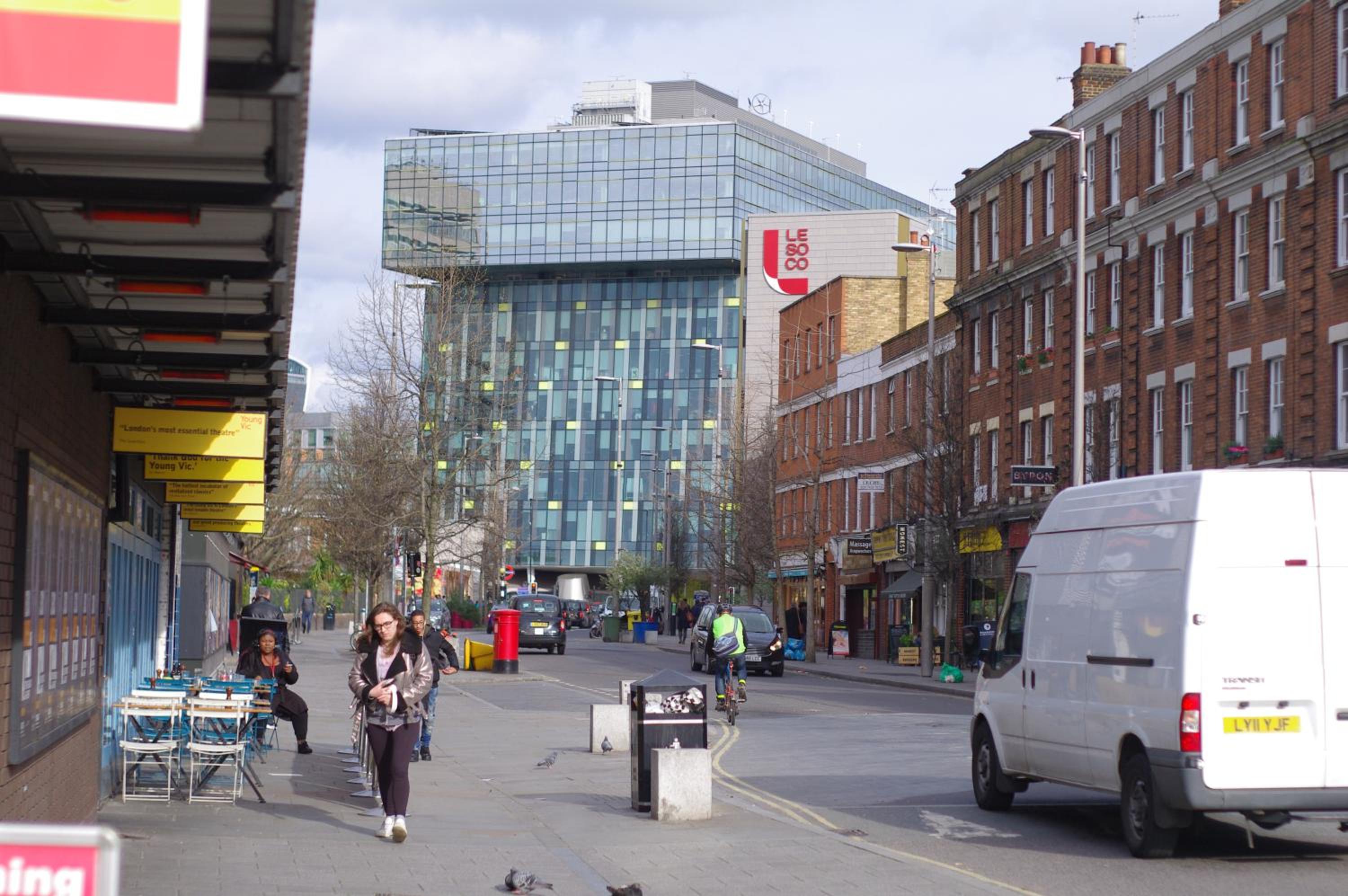 Spacious 275 sqm Apartment with King Beds, 4 min to Waterloo