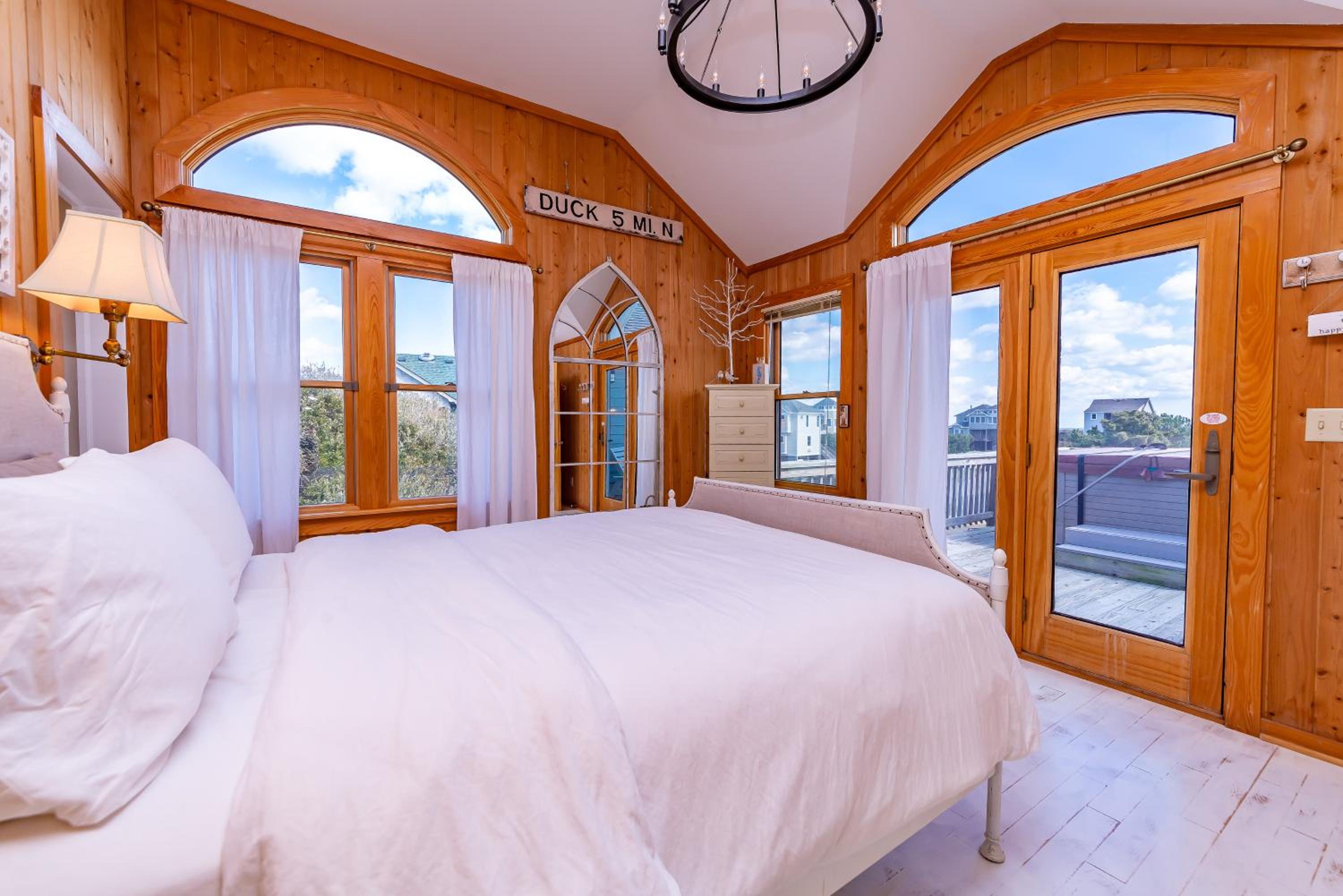 Duck Diamond - Sanderling, Ocean View, 95 Yds to Beach, Hot Tub, Sauna, Community Pool view 3