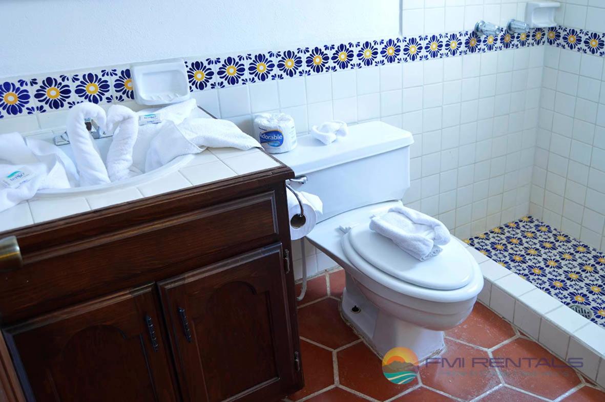 Casita Blanca by FMI Rentals view 4