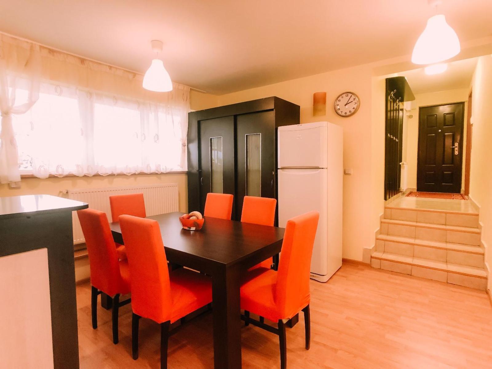 Spacious Apartment near Peles