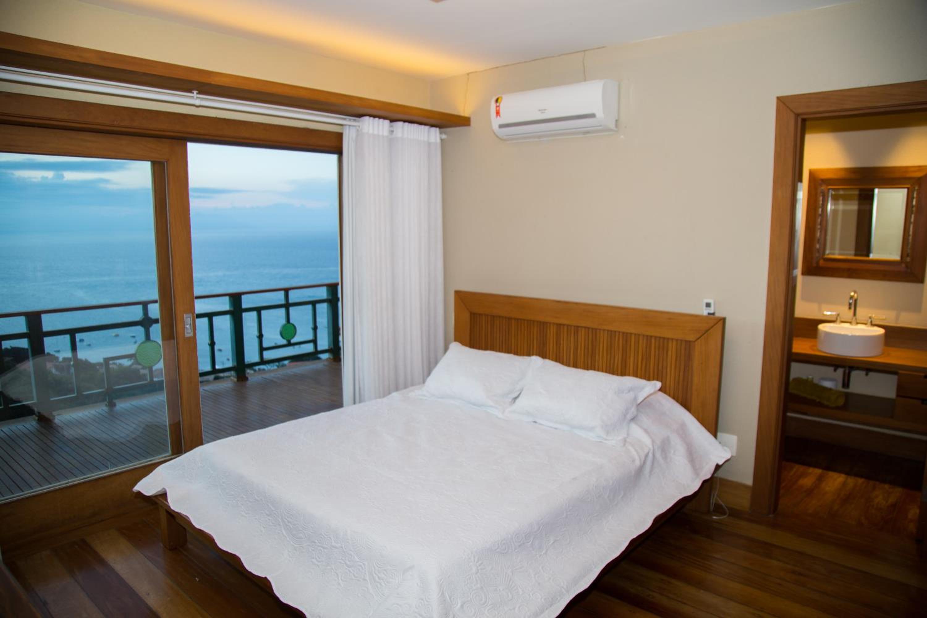 Buzios, casa inteira de frente para o mar em Joao Fernandes, fabulosa, a melhor vista, Mansão Bella Vista