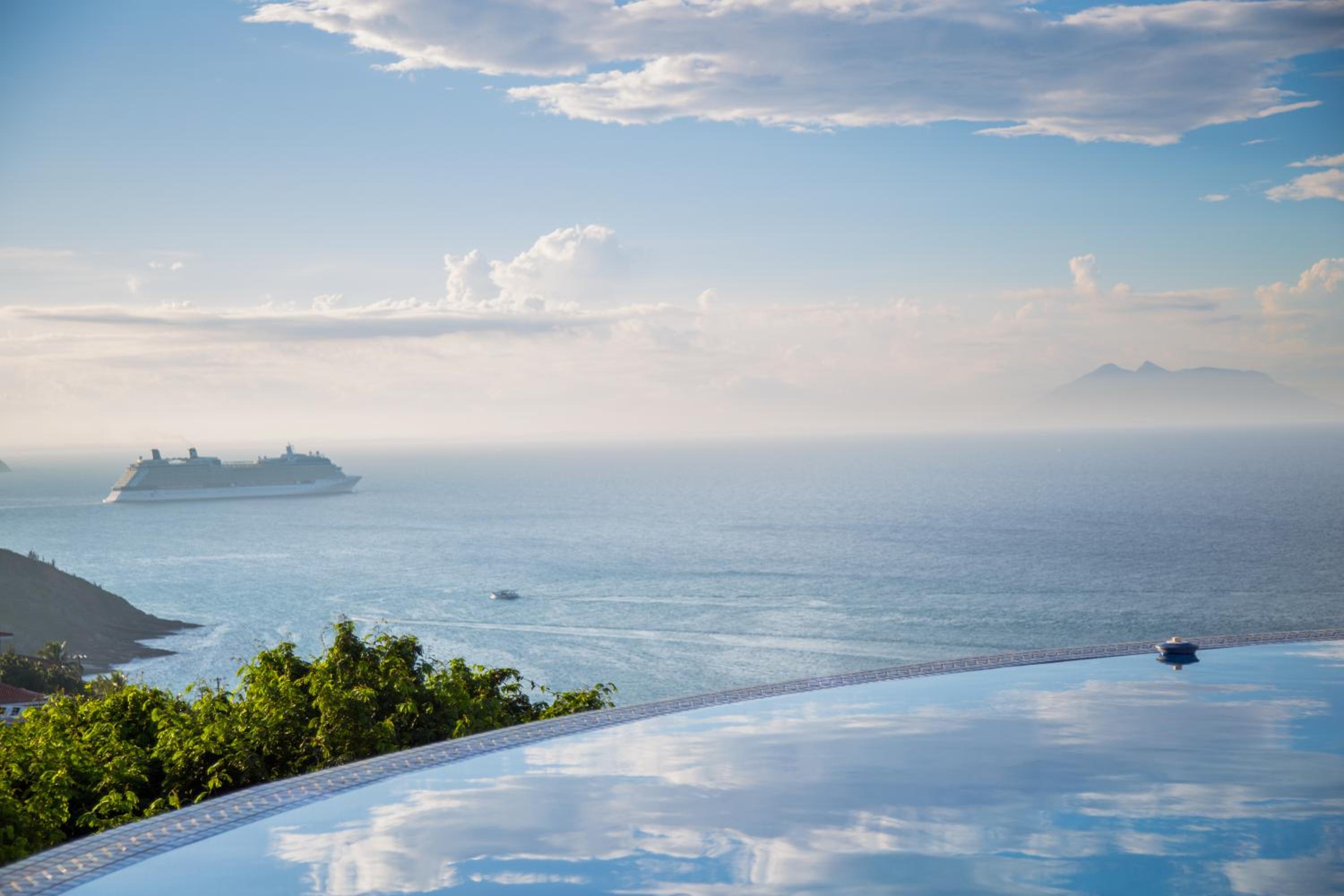 Buzios, casa inteira de frente para o mar em Joao Fernandes, fabulosa, a melhor vista, Mansão Bella Vista