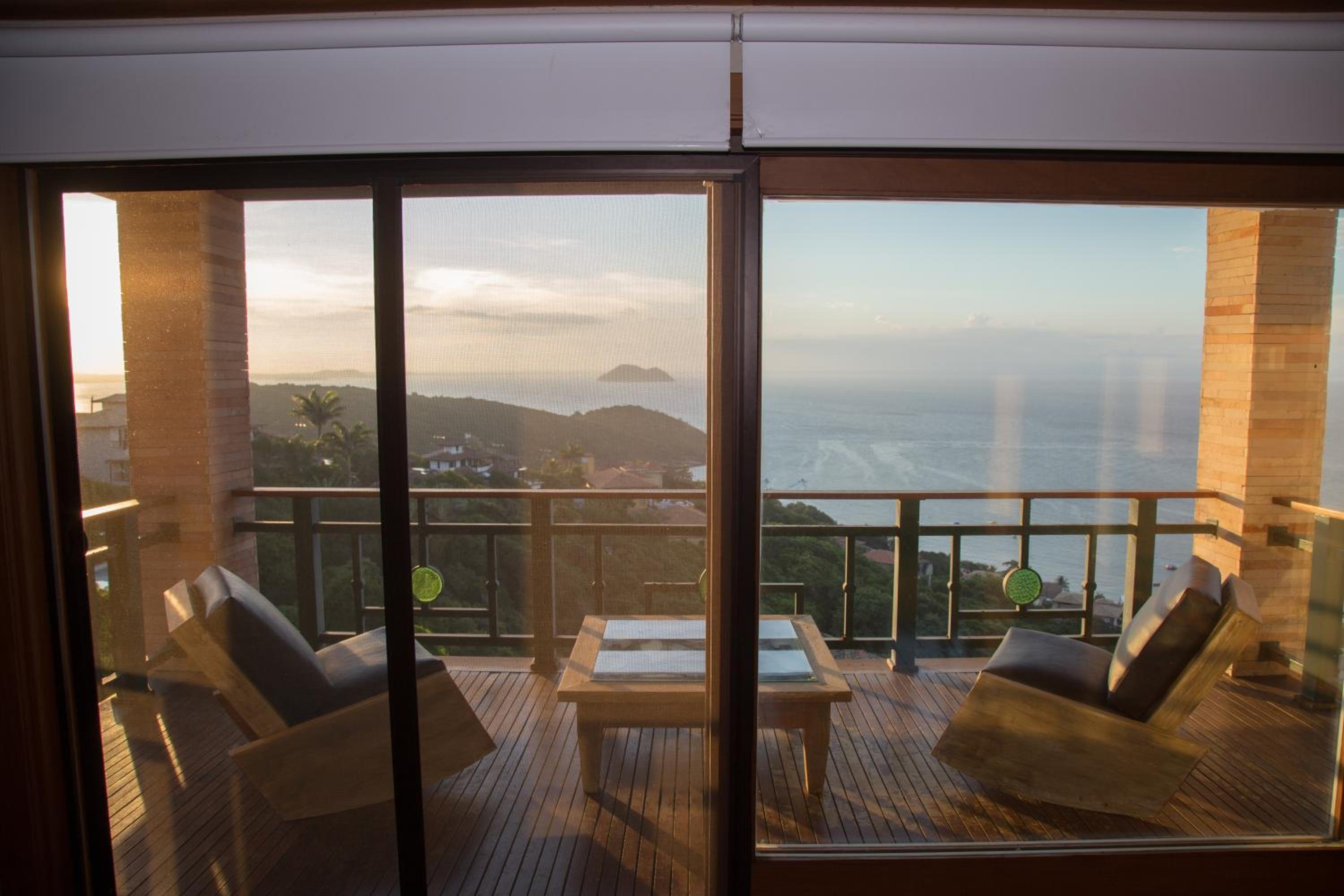 Buzios, casa inteira de frente para o mar em Joao Fernandes, fabulosa, a melhor vista, Mansão Bella Vista