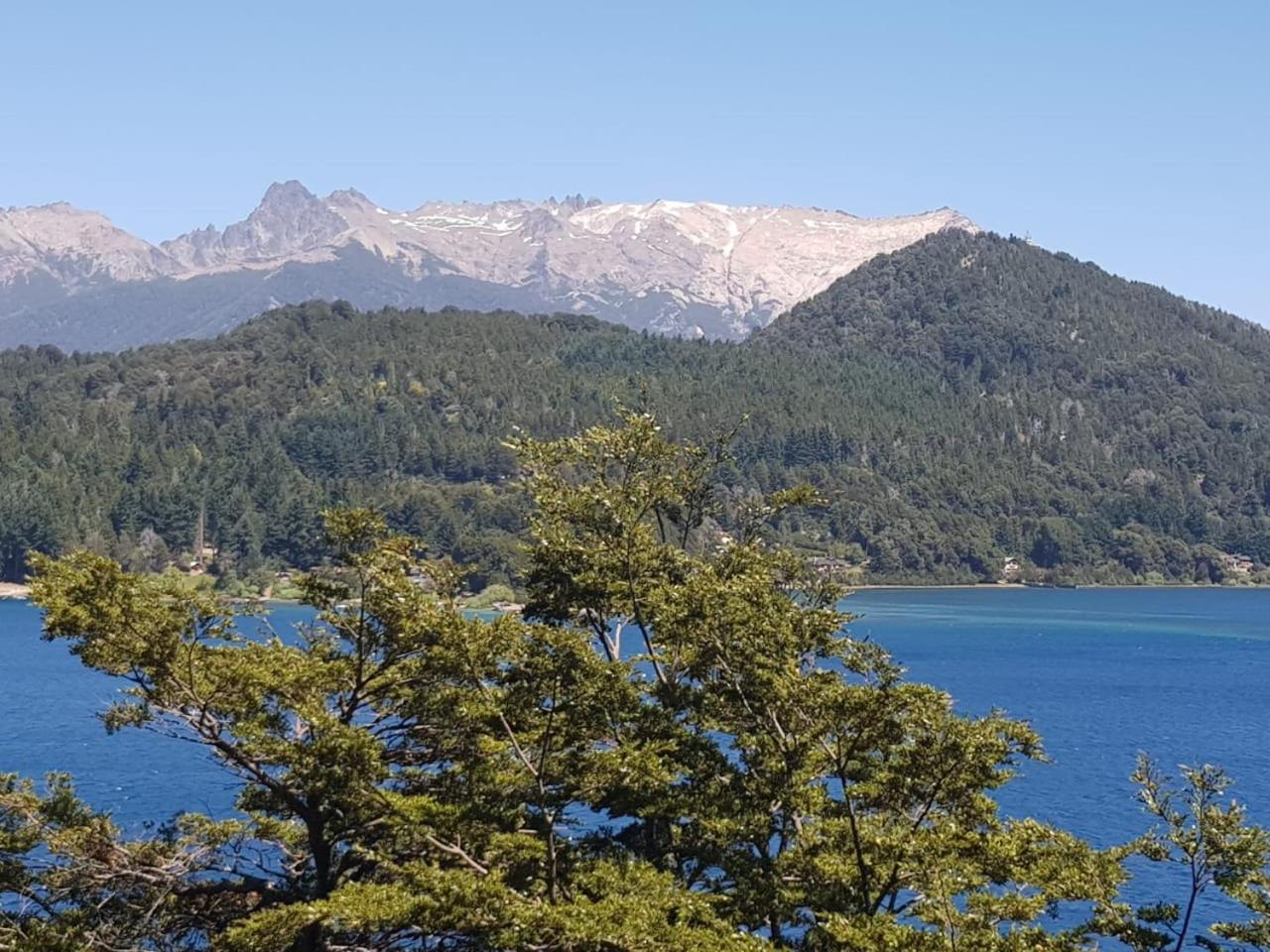 Albanta casa con costa en Bariloche