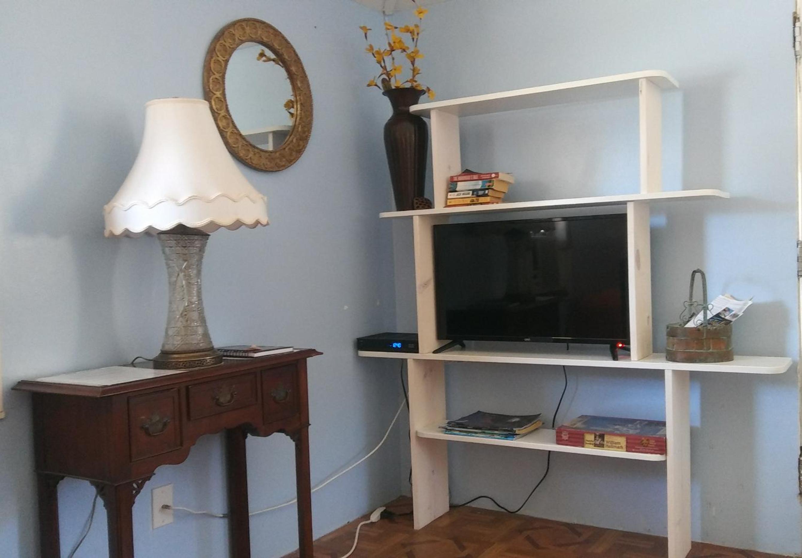 1 Beige Cozy Bungalow or 1 White Cozy Efficiency Cottage in Titusville view 3