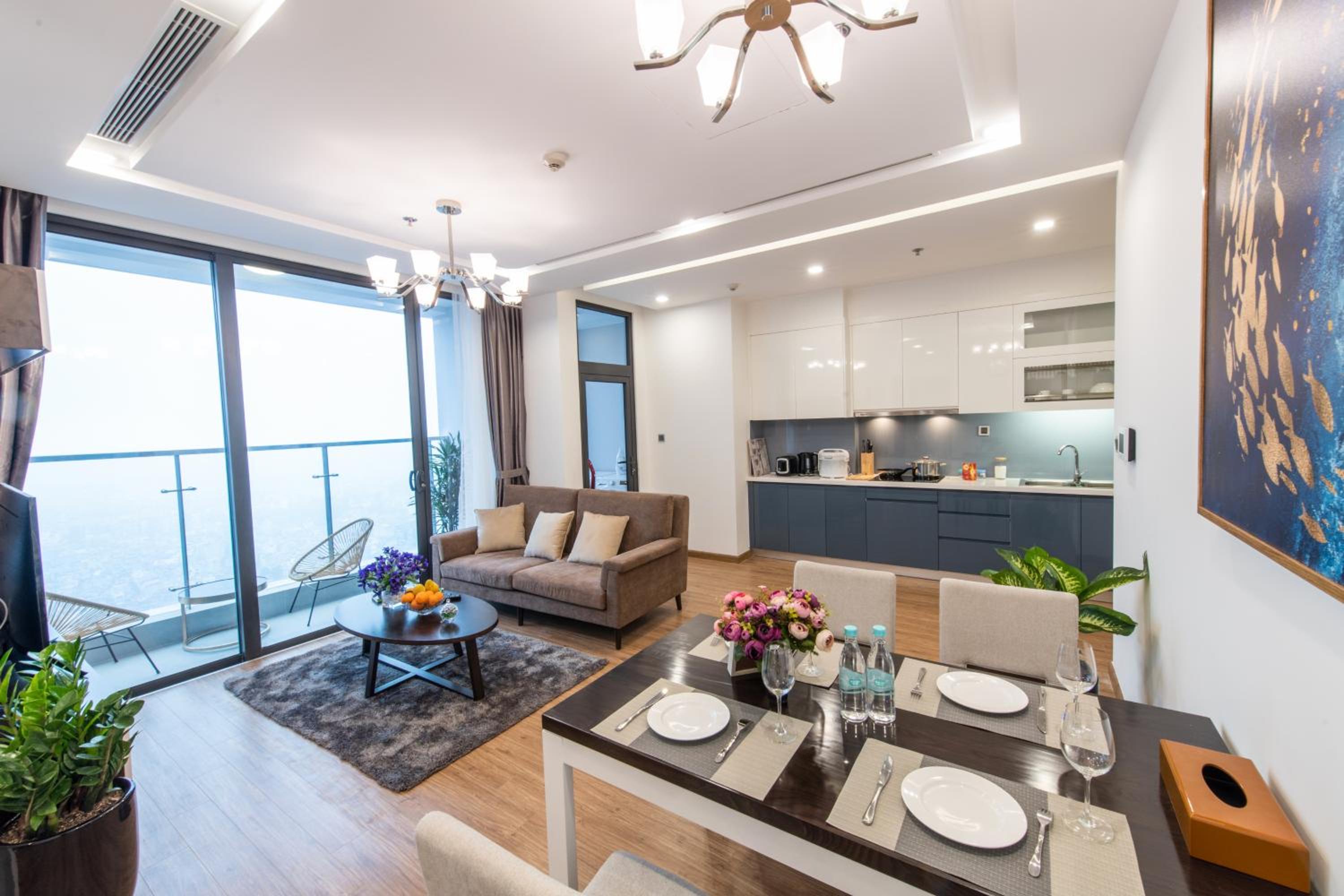 Hi-Home Suites - Vinhomes Metropolis