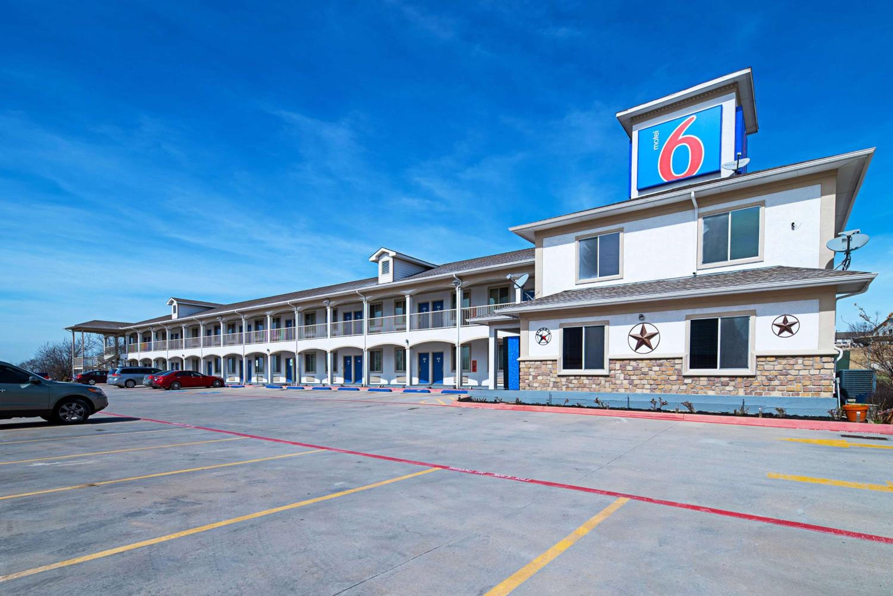 Motel 6-Rhome, TX