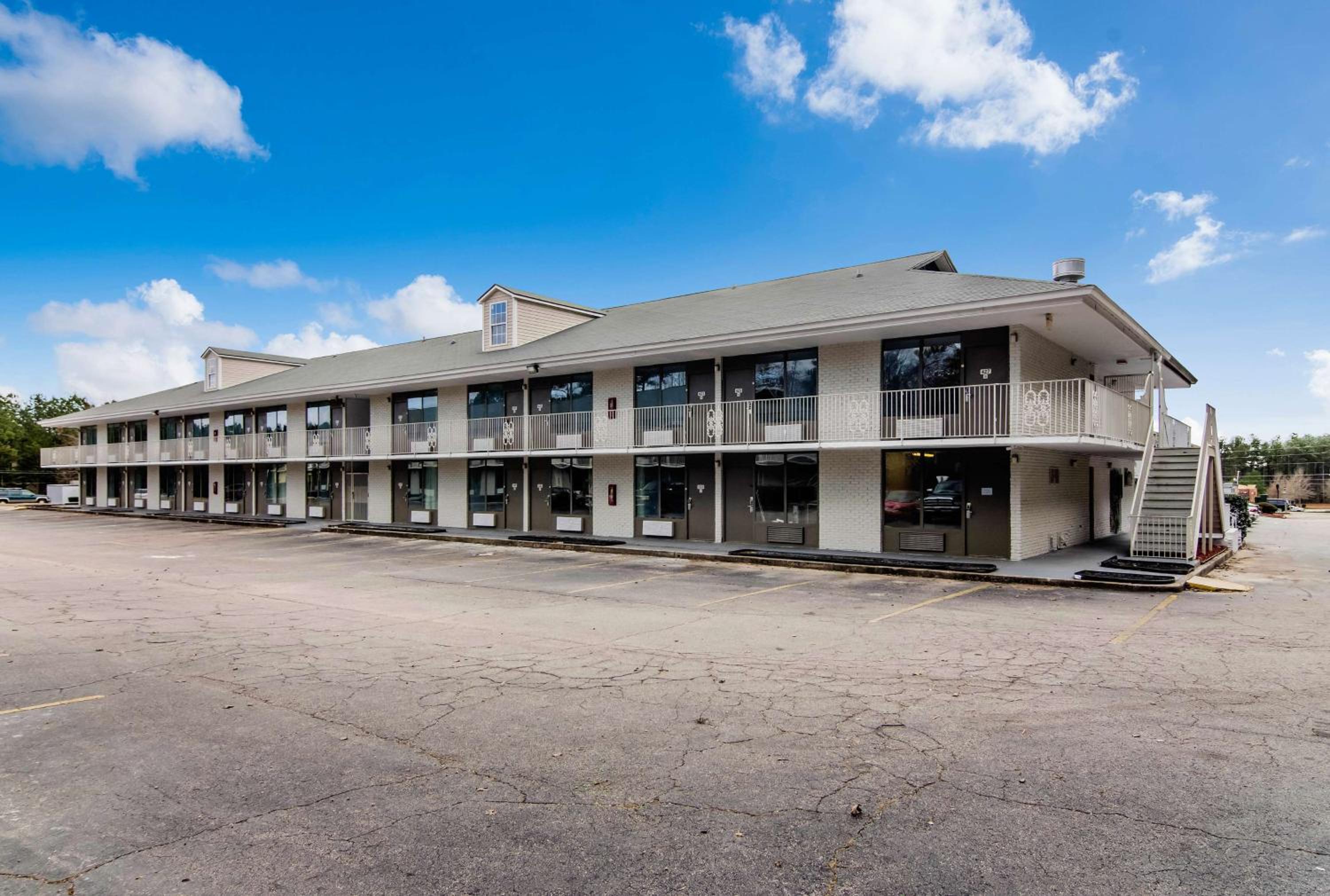 Studio 6 Extended Stay - Lagrange, GA