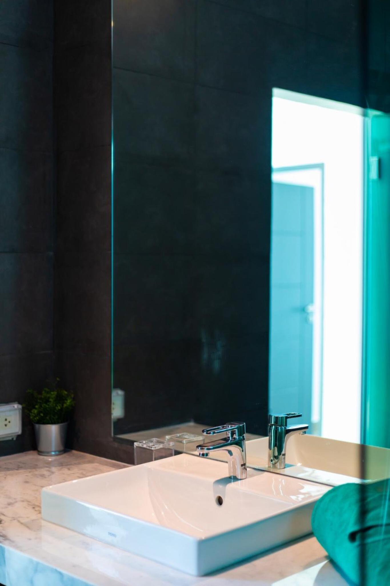 Baan Saint-Tropez Seaview Villas Kata Beach