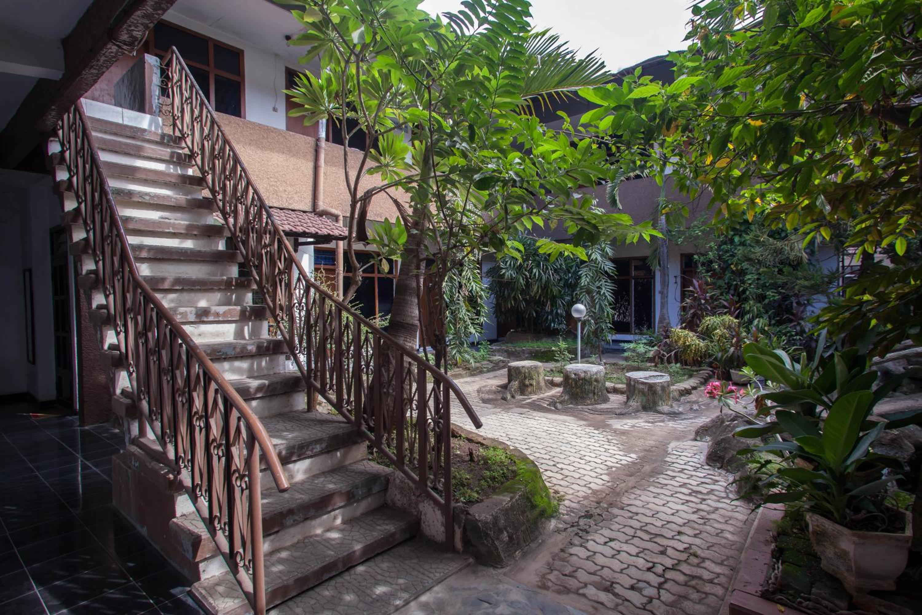 RedDoorz @ Panglima Sudirman Probolinggo view 5