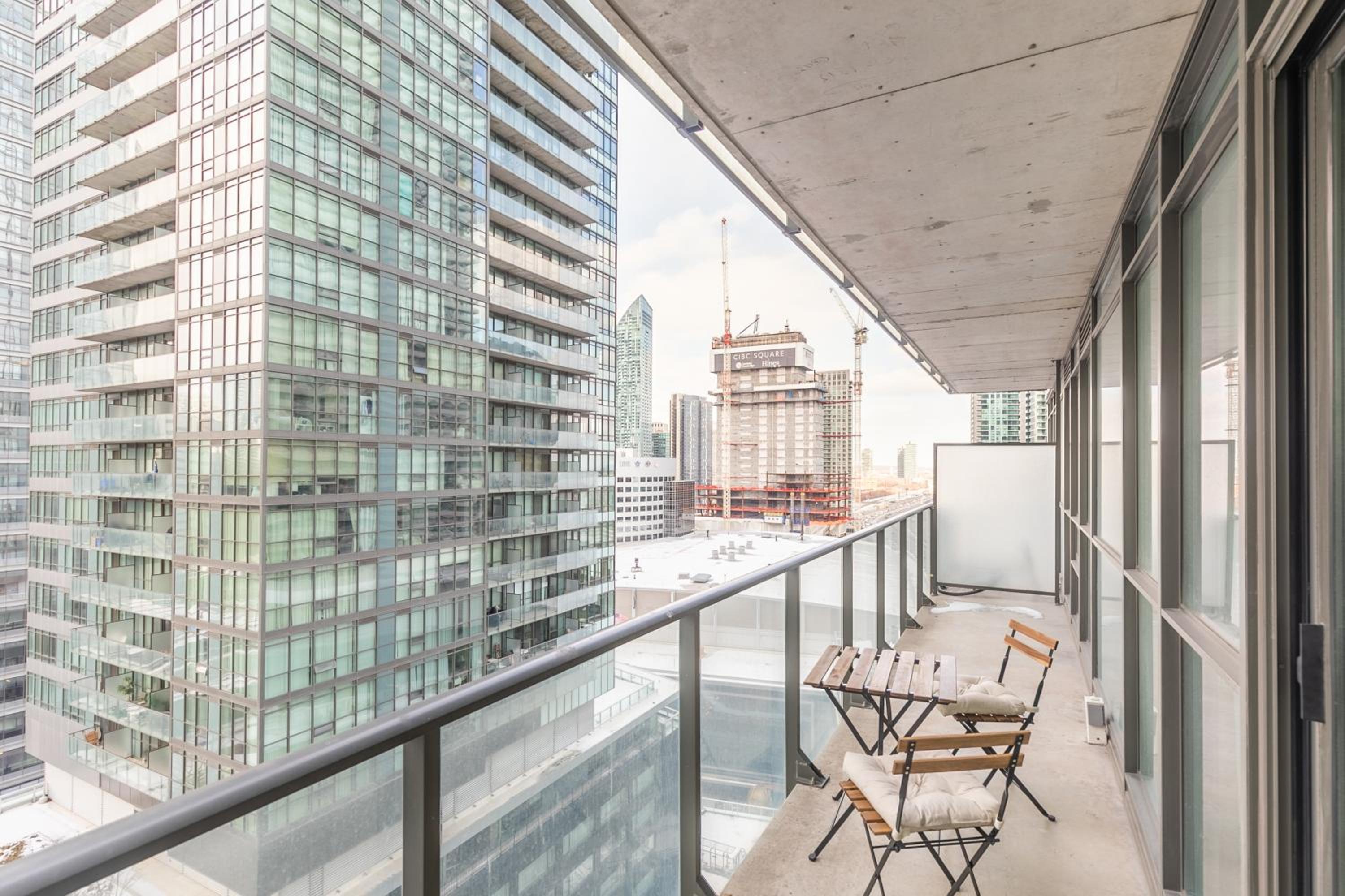 GLOBALSTAY Maple Leaf Square