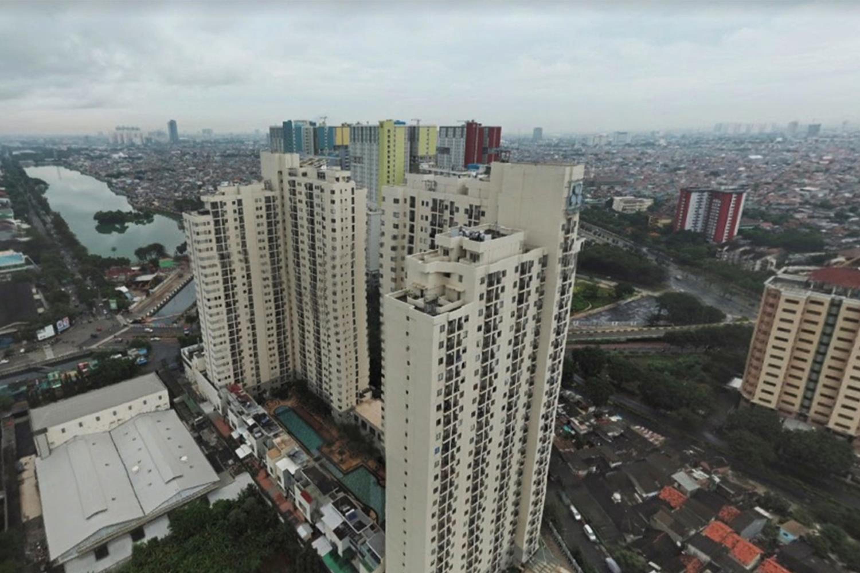 Great Location 2BR Maple Park Sunter Apartment By Travelio