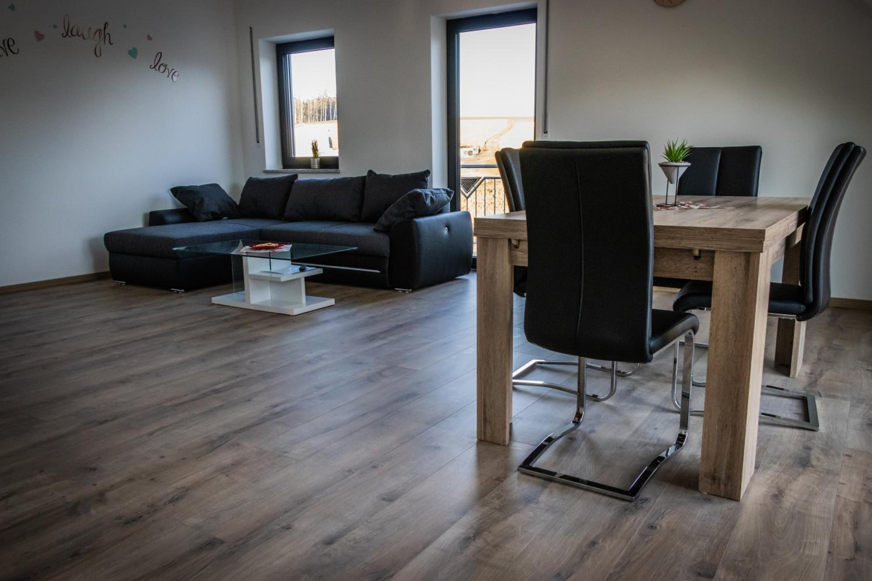 Landhaus Ferienwohnungen mit Pool und Wellness