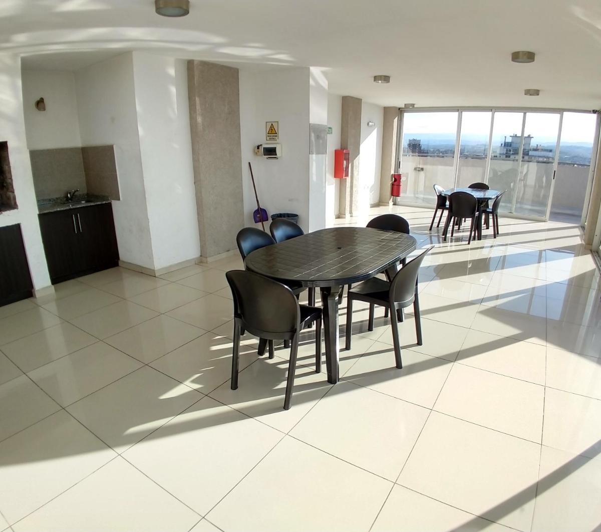 Departamento Edificio Manhattan 7mo piso