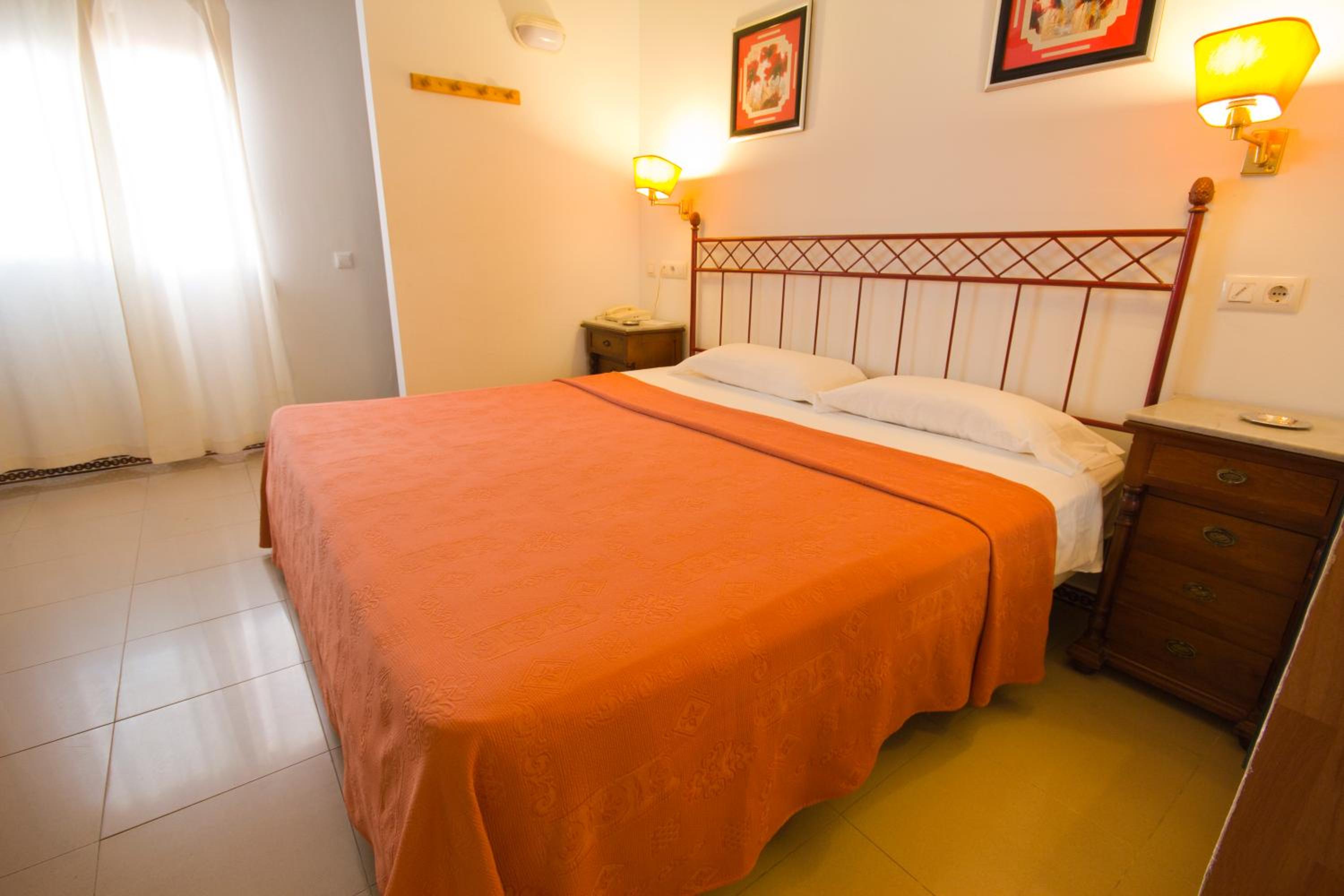 Hostal Nueva Andalucia