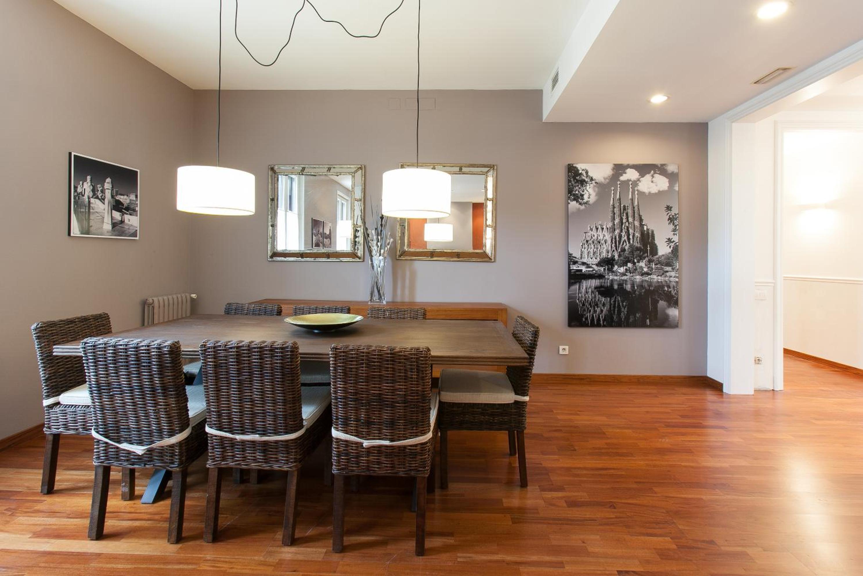Serennia Apartamentos Ramblas - Plaça Catalunya