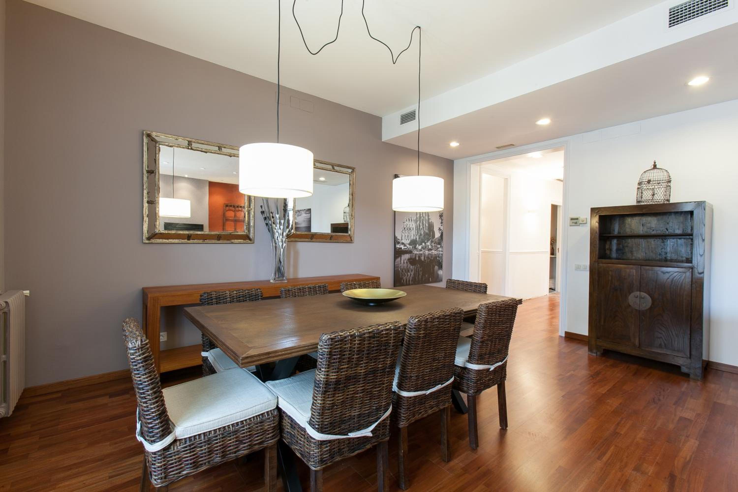 Serennia Apartamentos Ramblas - Plaça Catalunya