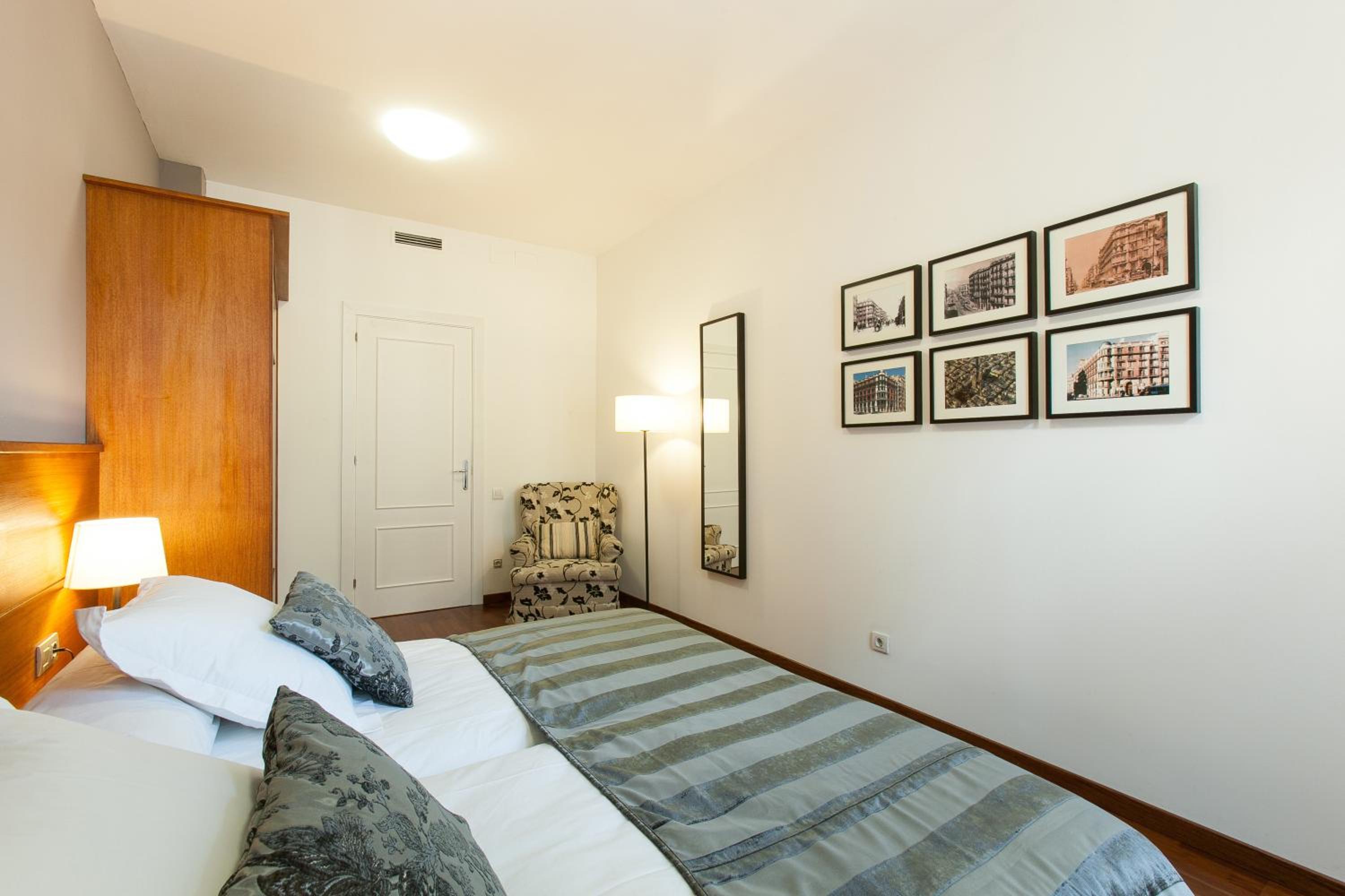 Serennia Apartamentos Ramblas - Plaça Catalunya