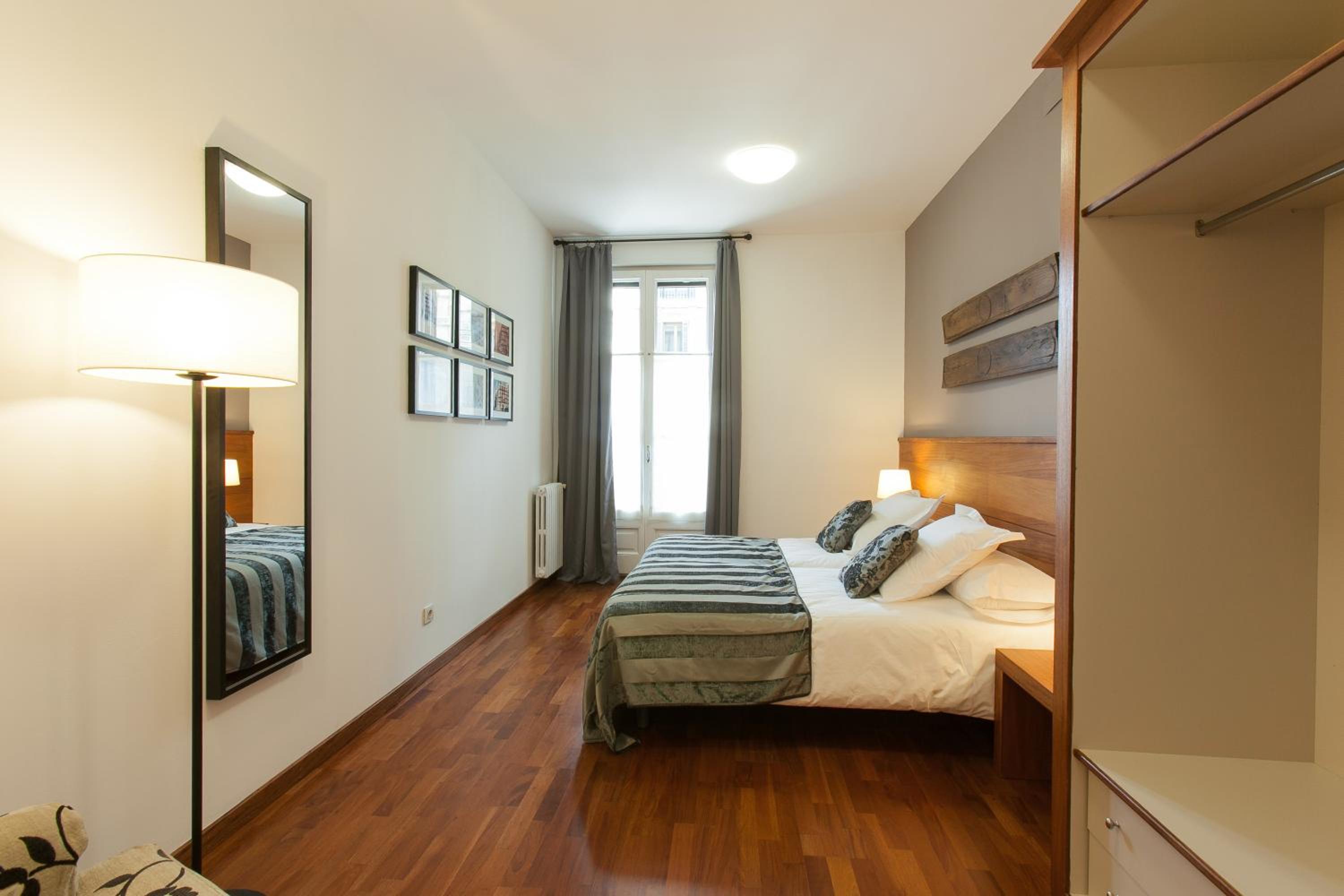 Serennia Apartamentos Ramblas - Plaça Catalunya