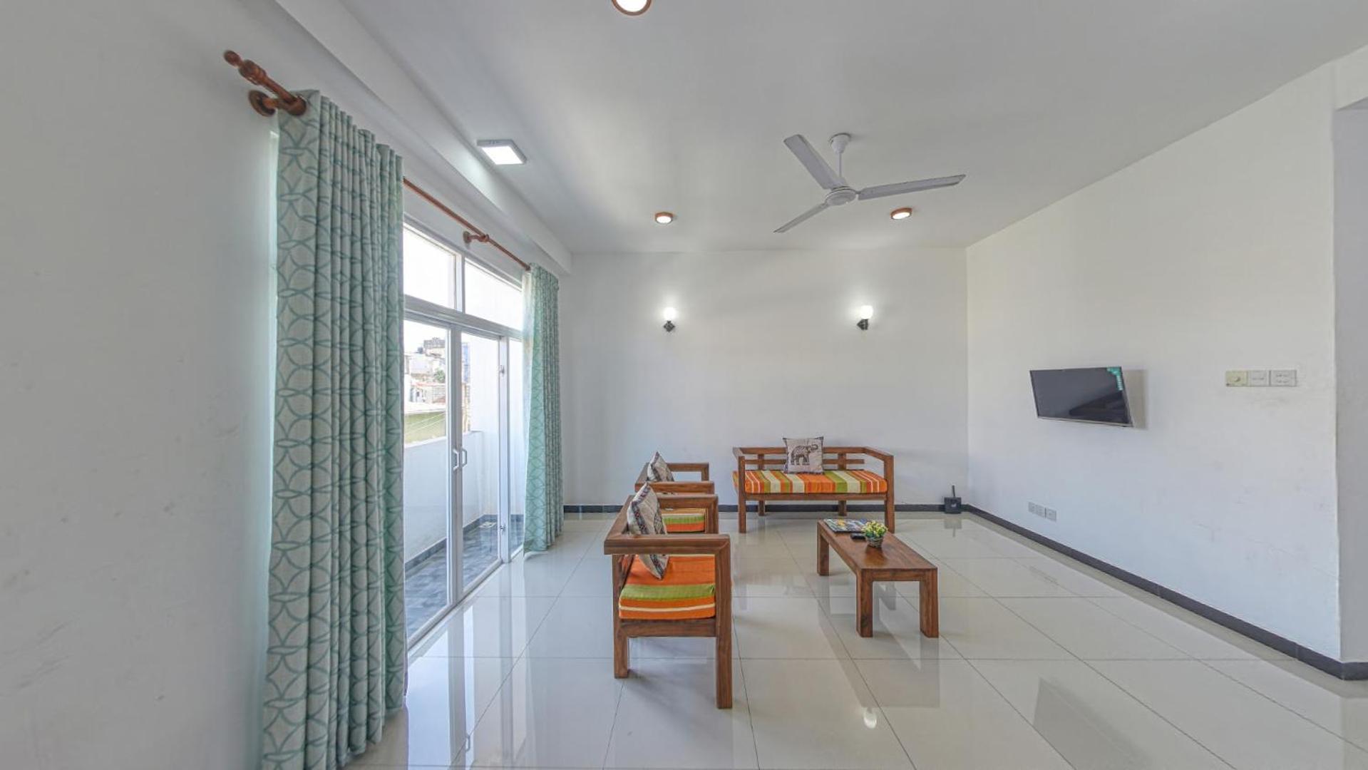 Ocean Breeze Apartment Colombo