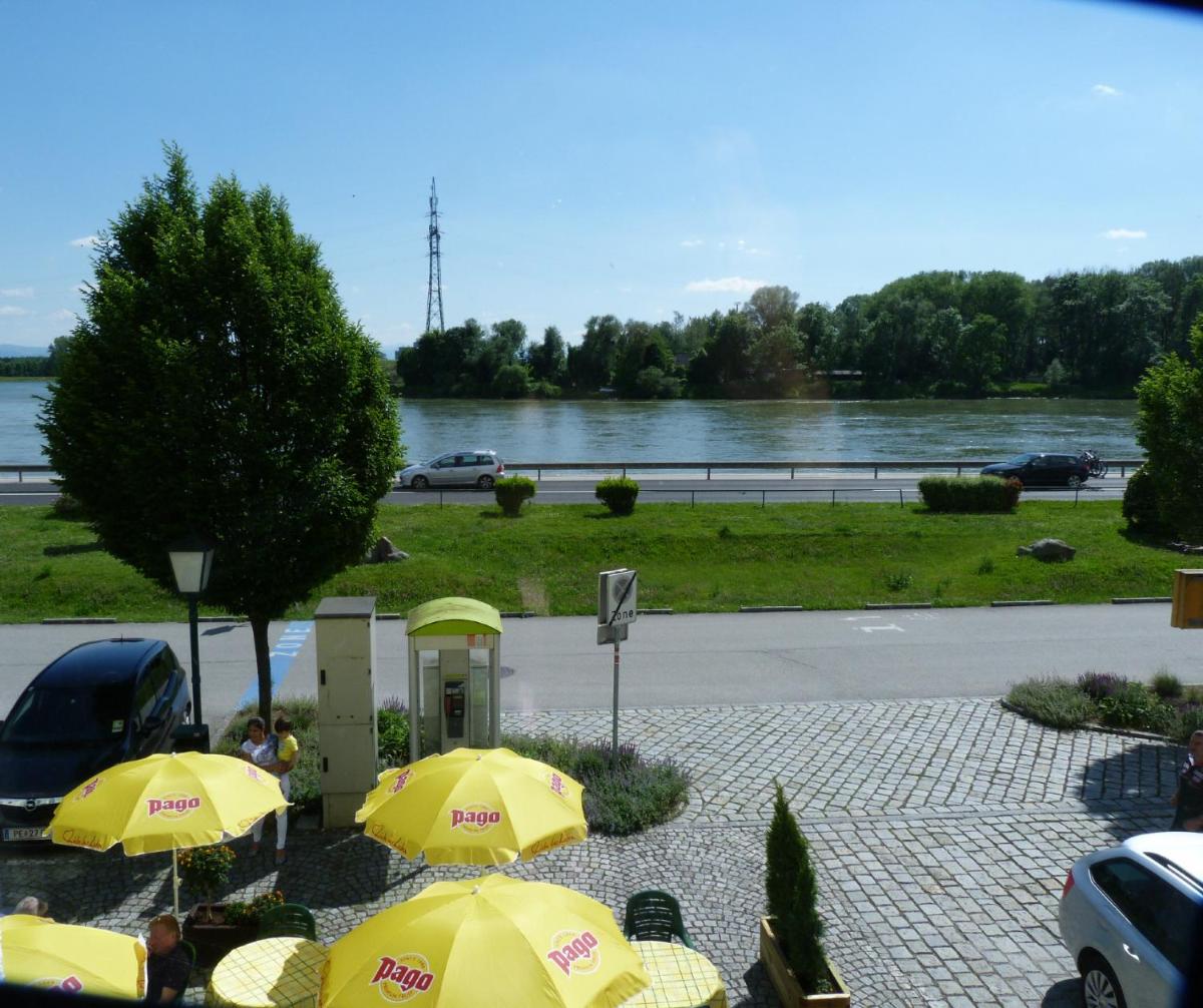 outdoor BBQ area