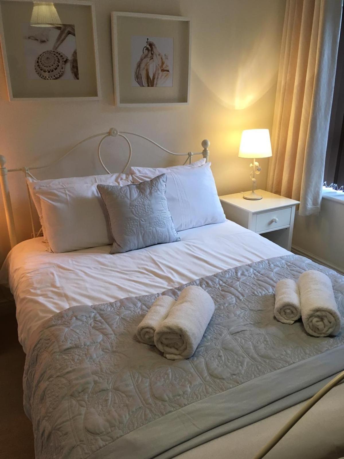 Blue Sky Apartments @Wallis Square, Farnborough