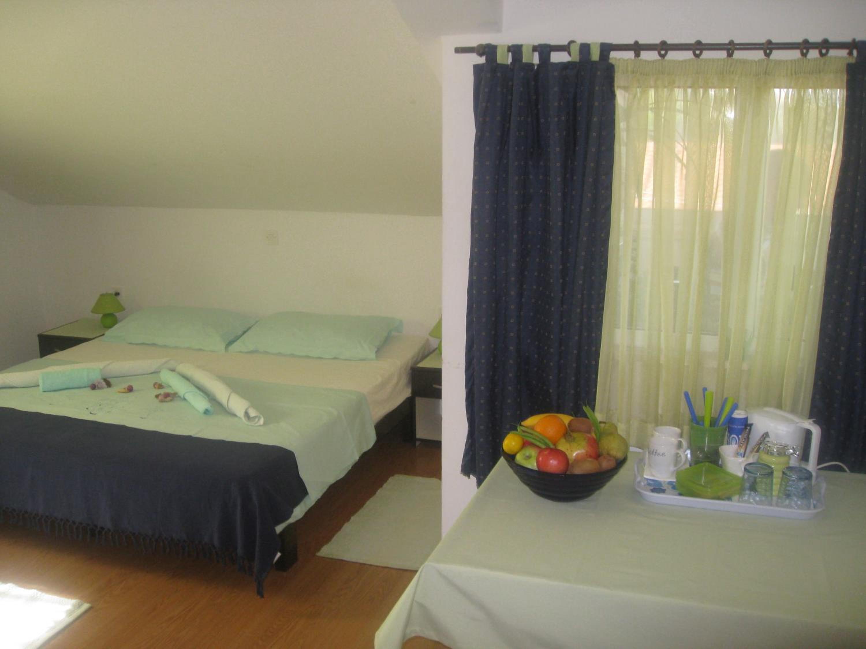 Nikolina Rooms