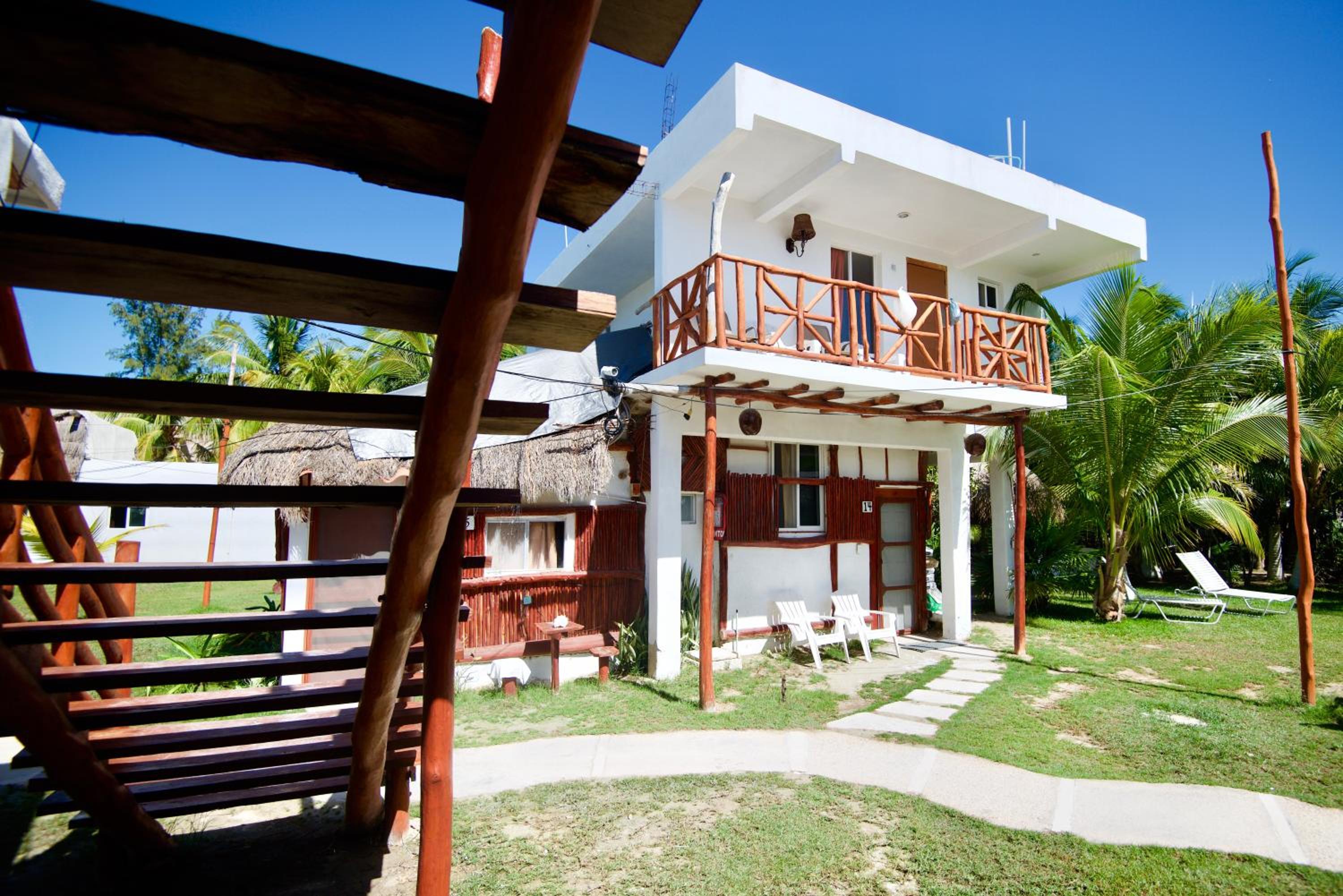 Golden Paradise Hostel