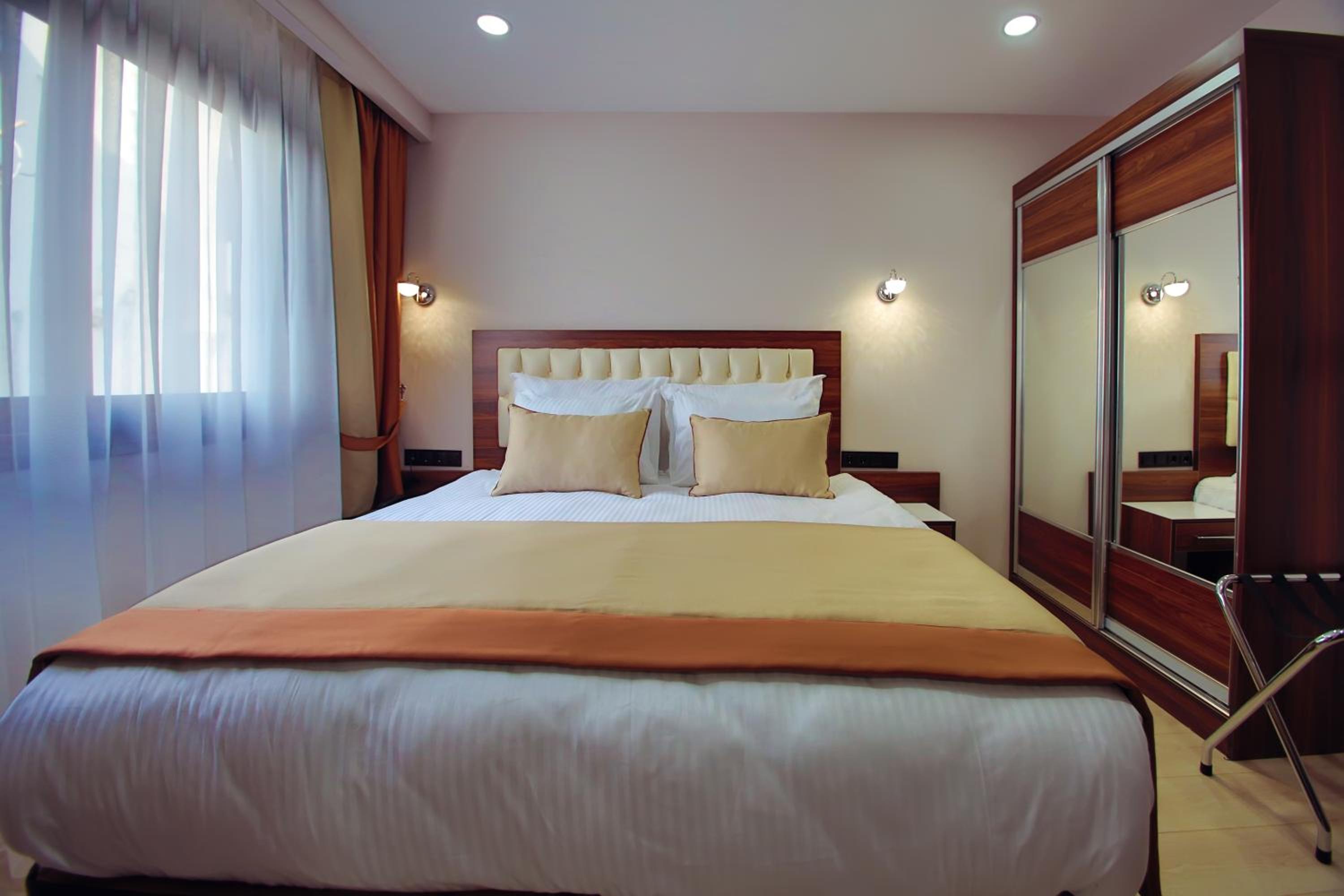 Hotel Paris Prestige - Image 21