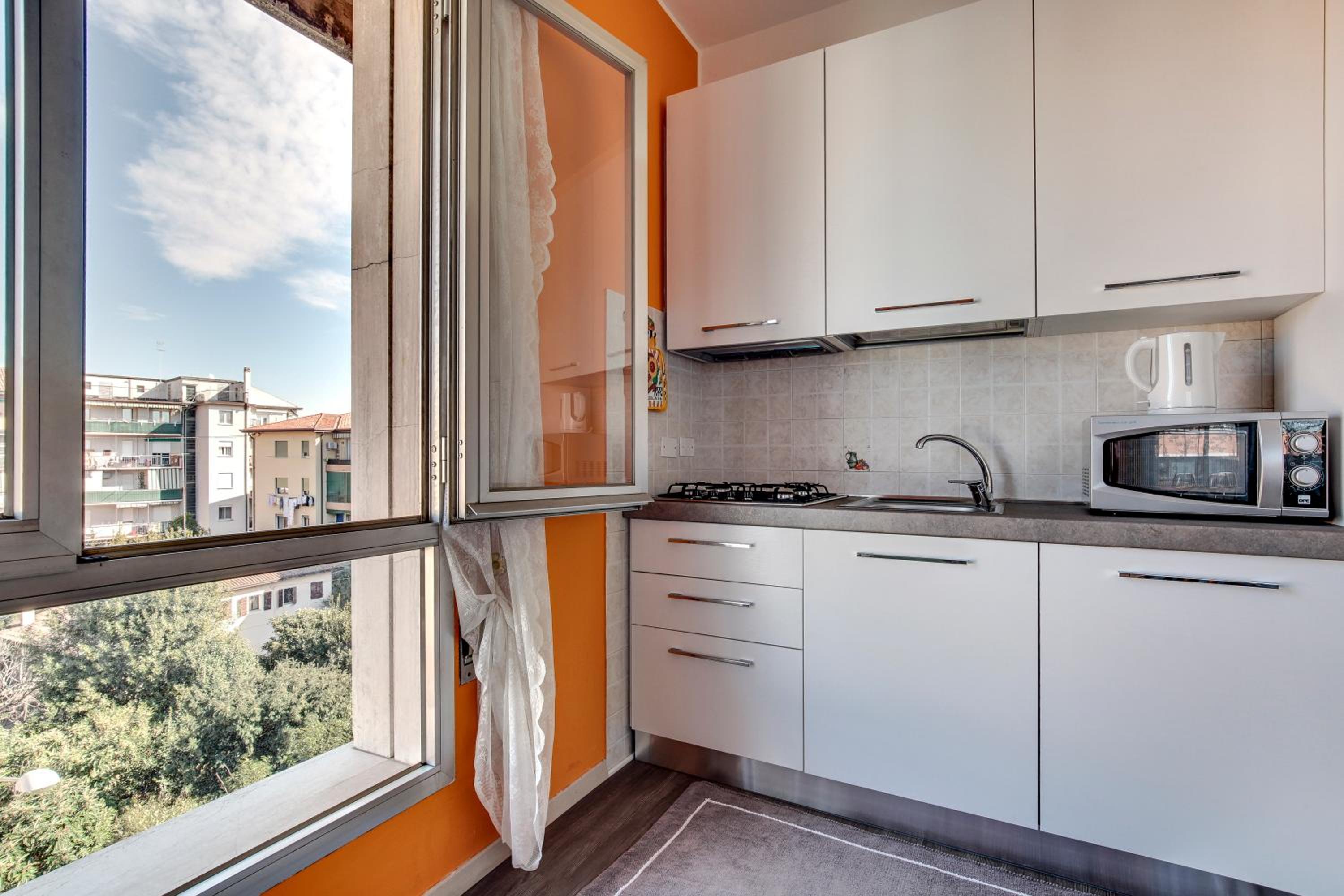 Smart Mestre centre en Mestre — kitchen