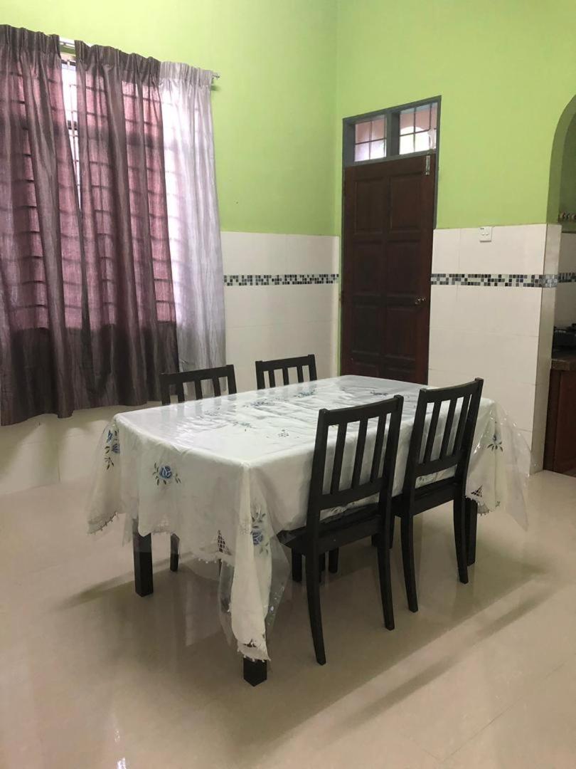 afza homestay Sura free unifi photo 3