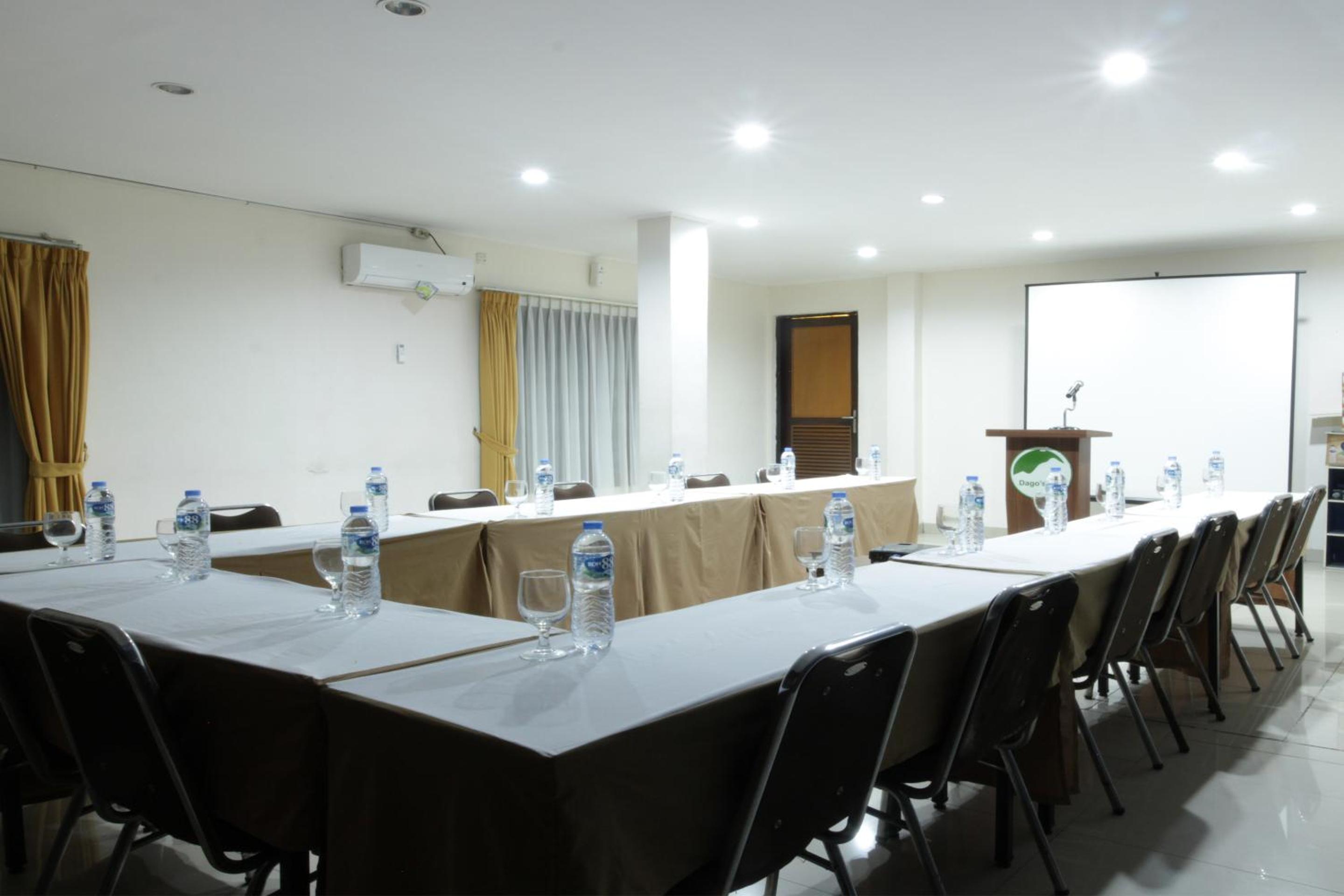Dago's Hill Hotel, Бандунг - 11