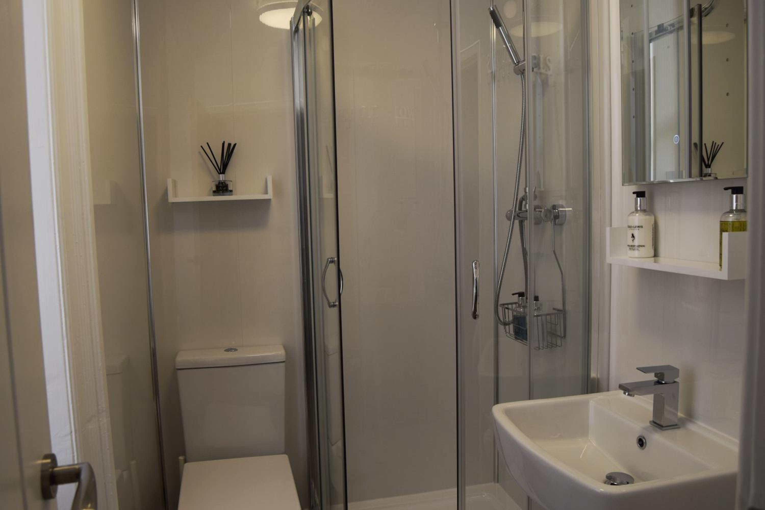 Avenue Guest House