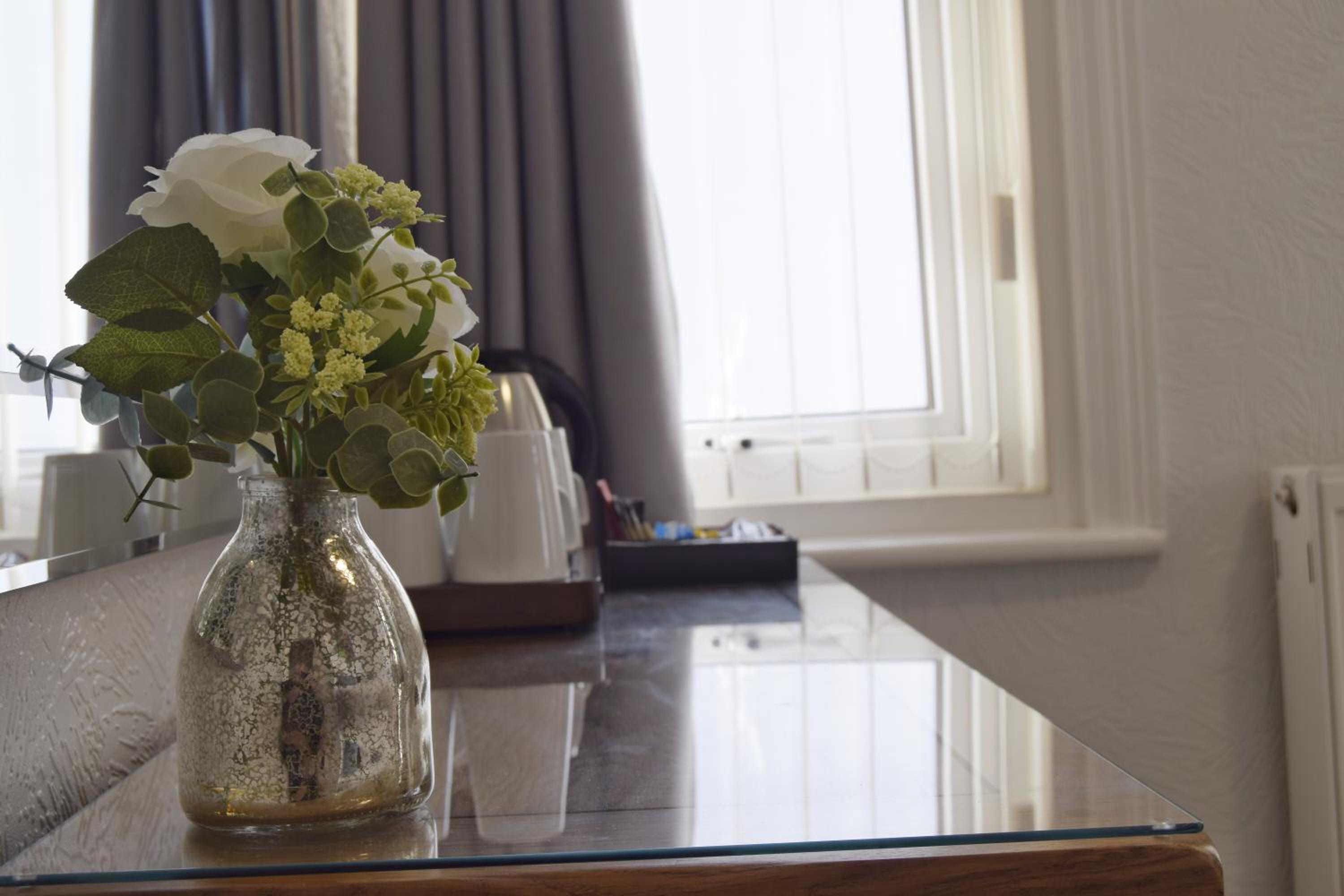 Avenue Guest House