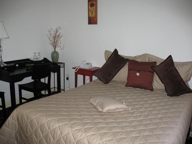A Cambridge House Inn - Property Image 4