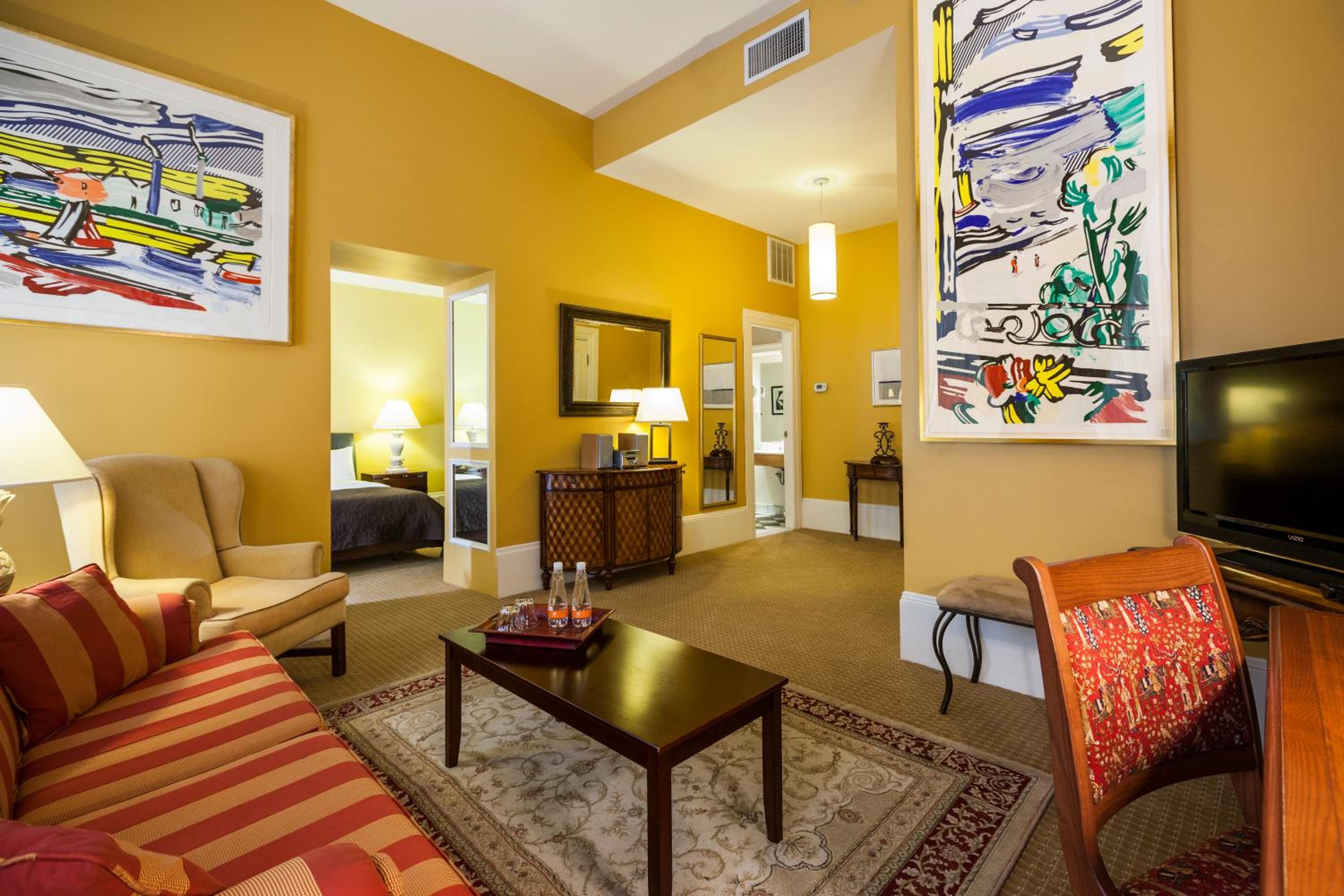 LHotel