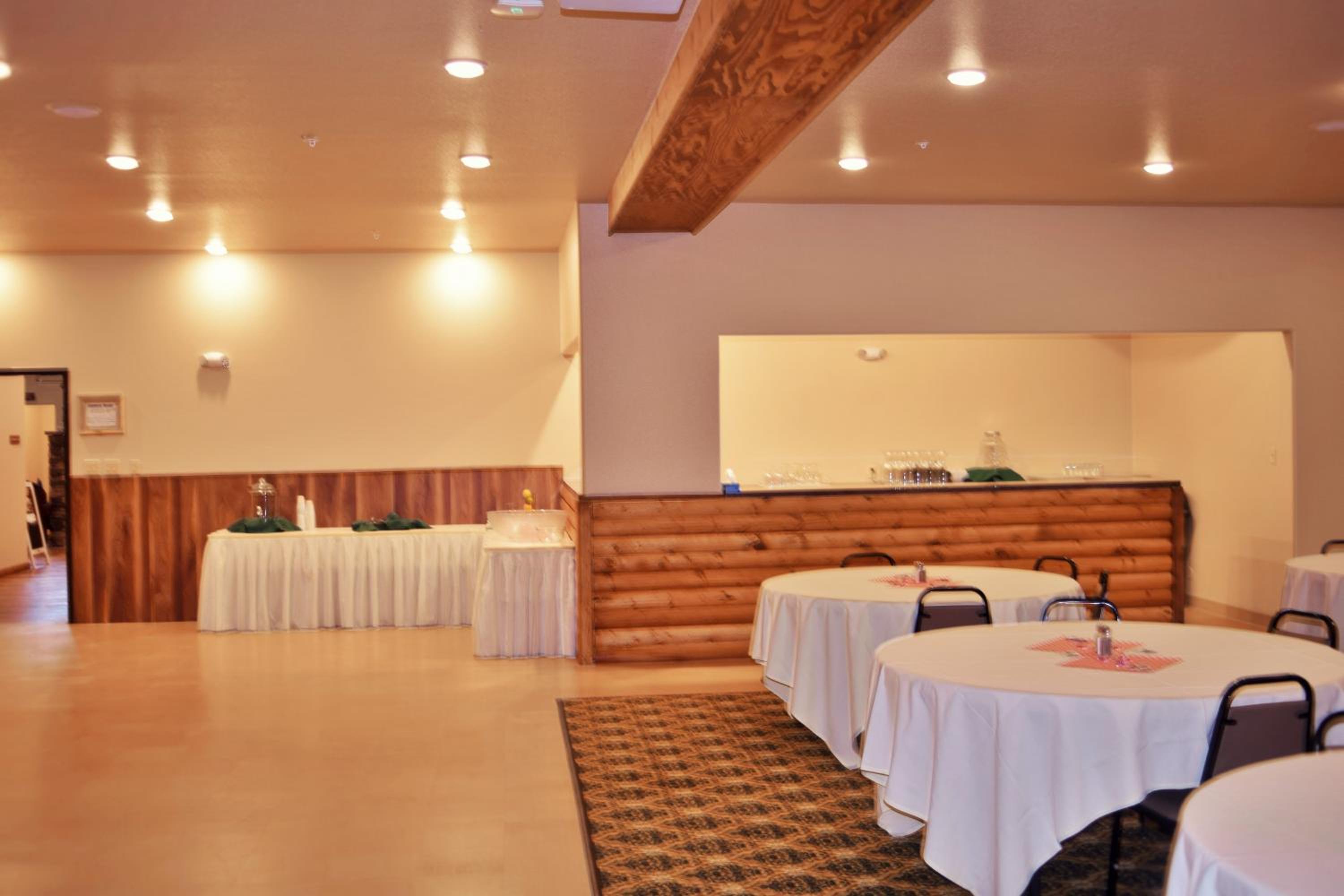 Newcastle Lodge & Convention Center