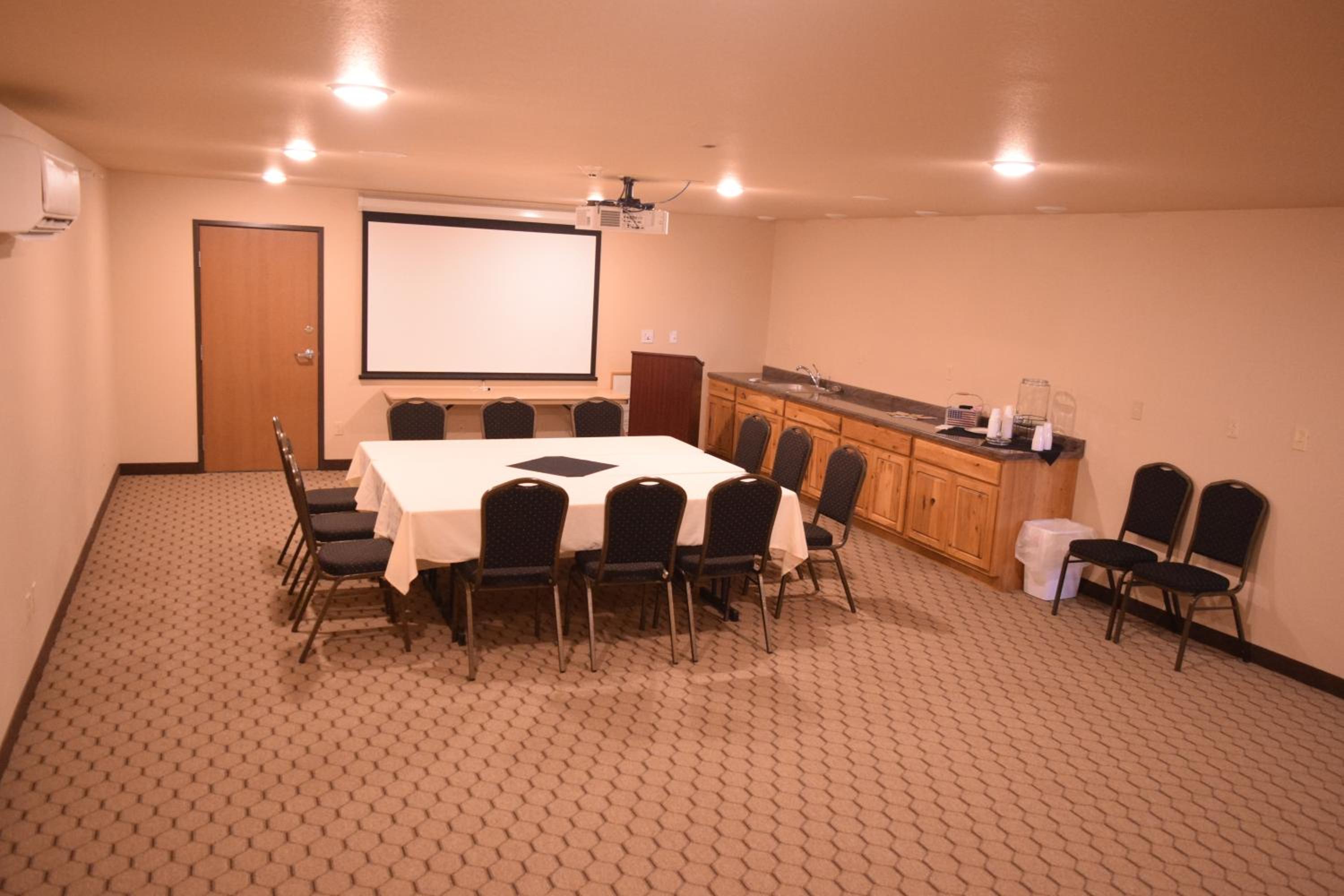 Newcastle Lodge & Convention Center