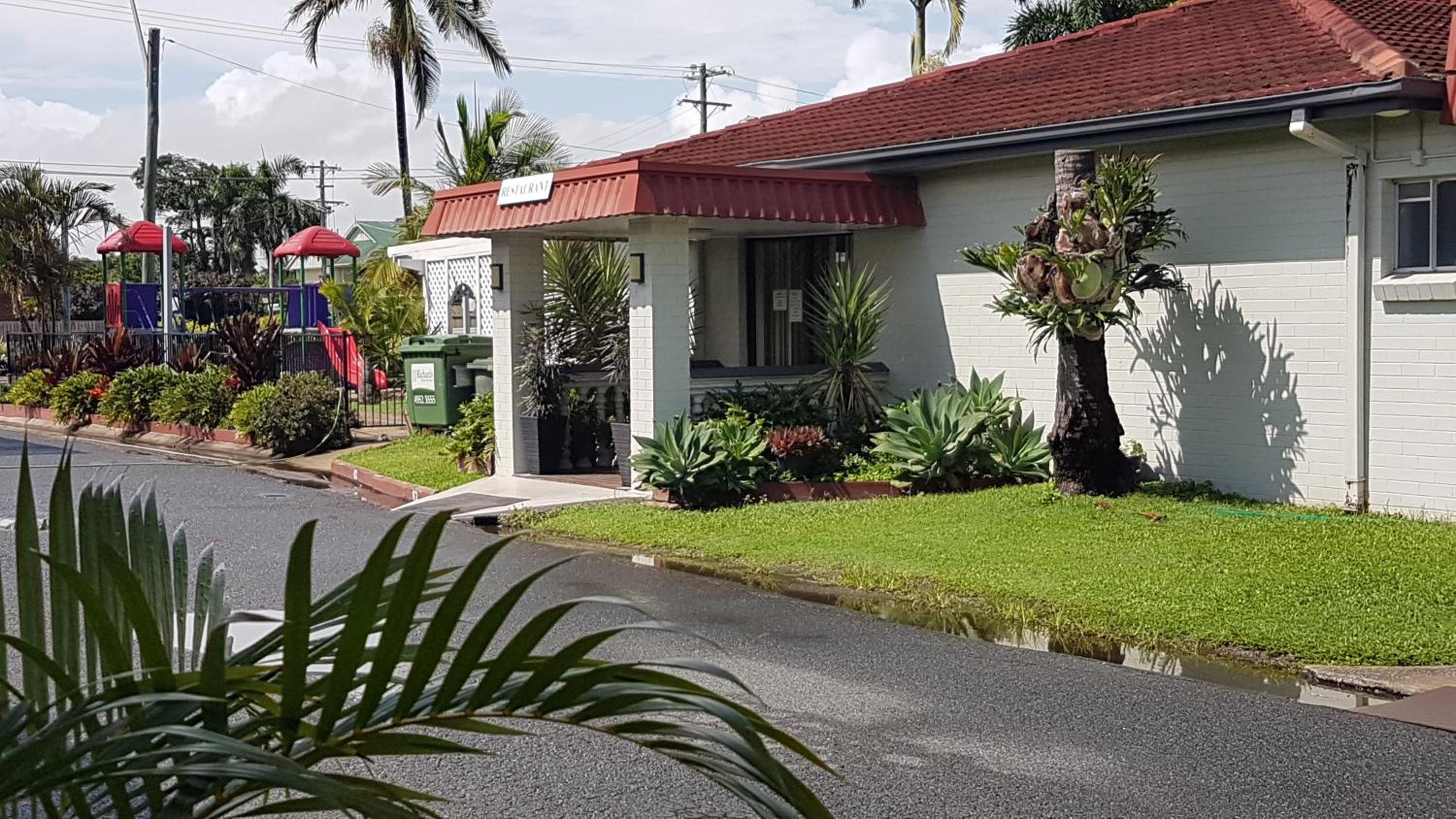 Tropic Coast Motel