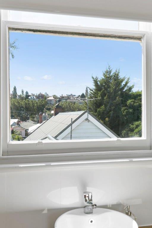 Amberley - circa 1880s Luxury - 5 b'rooms sleeps 9